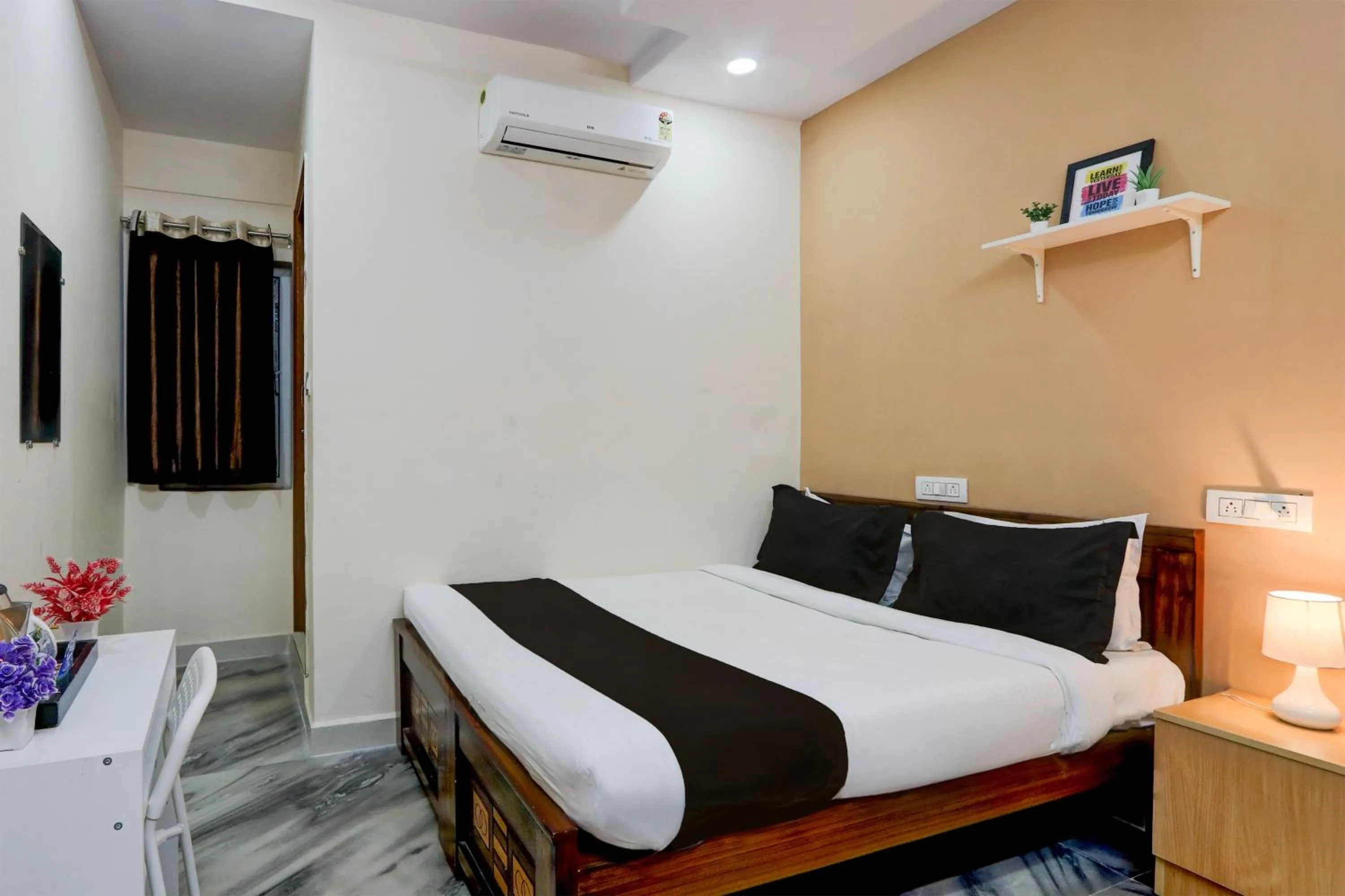 Super Collection O Sri Balaji Luxury rooms