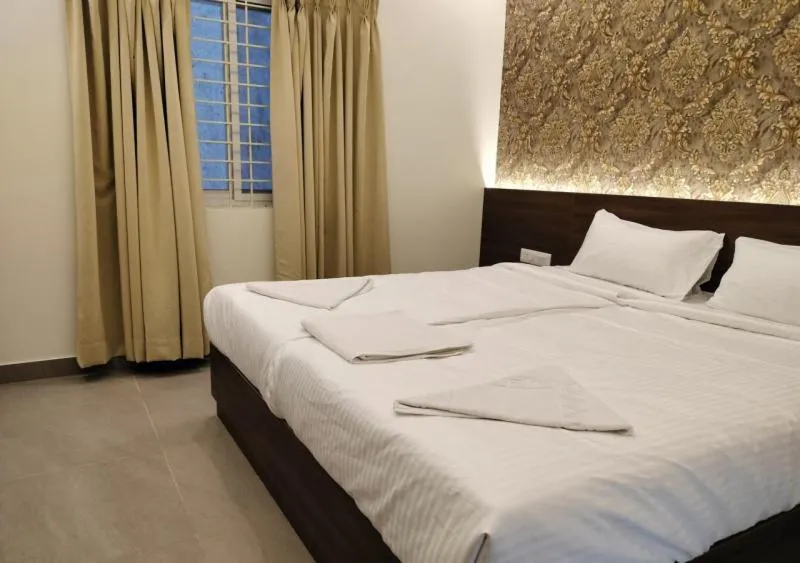 Superior Queen Room - single occupancy in Globus Hotel by Silicon Hearth