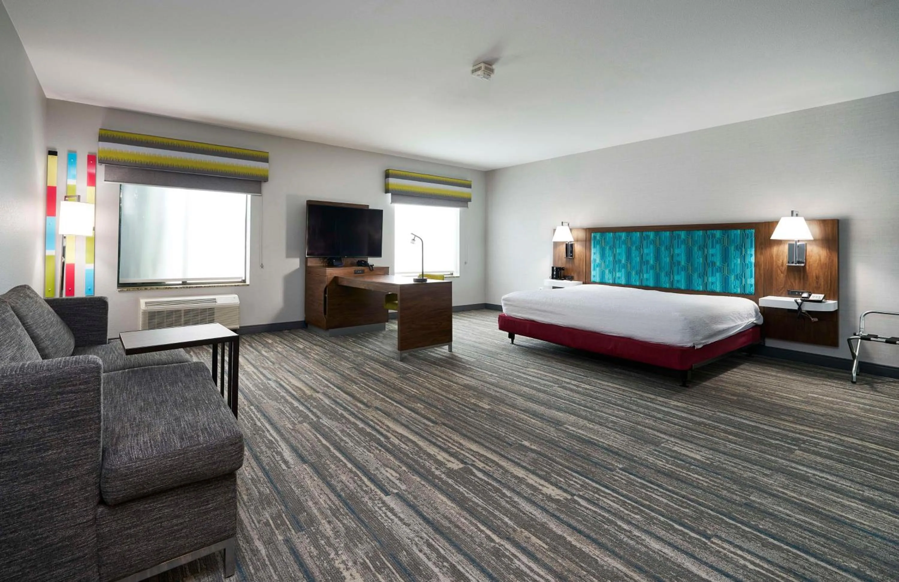 King Room with Sofa Bed - Non-Smoking in Hampton Inn & Suites Salinas