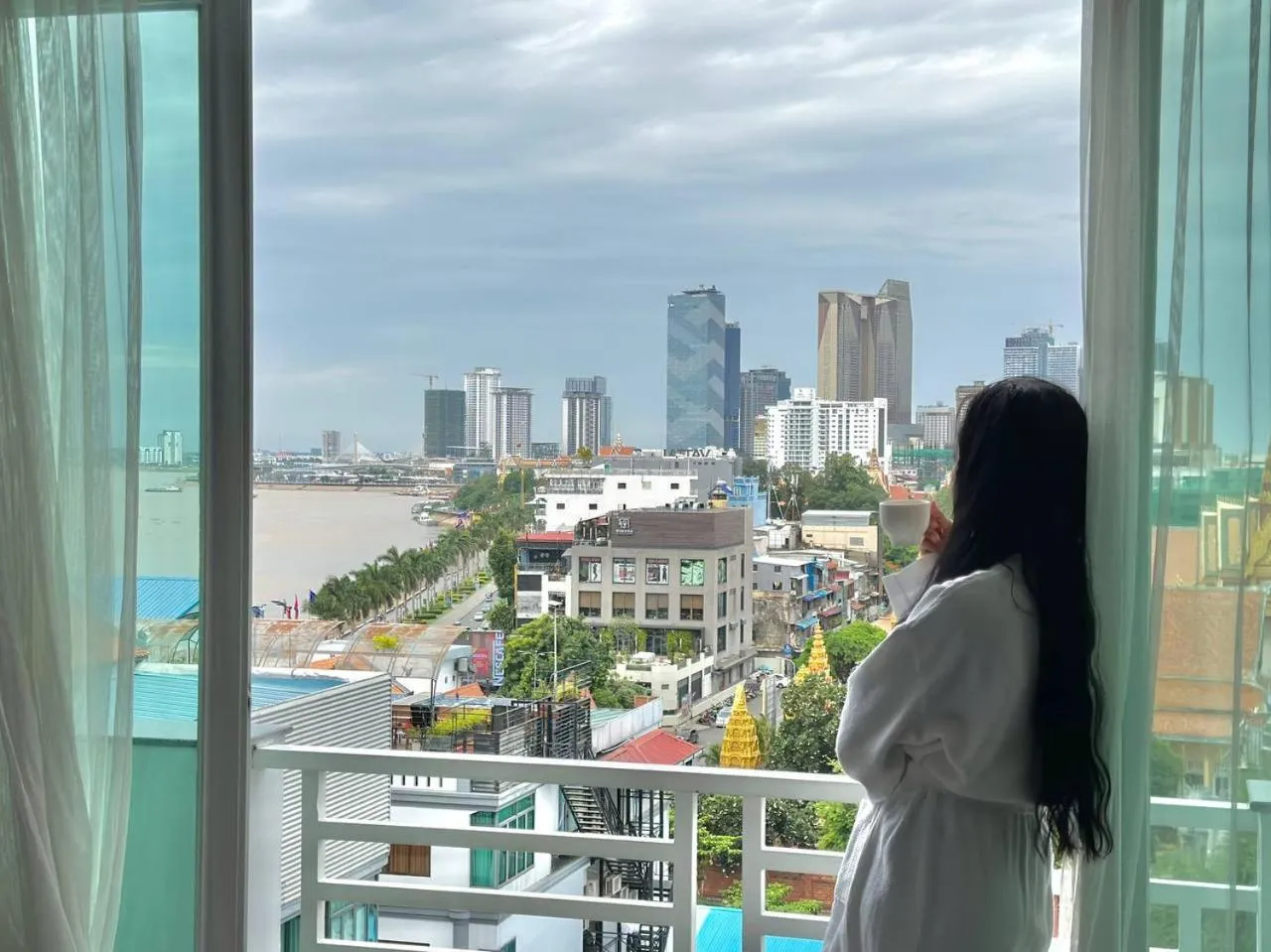 Deluxe Double Room with Balcony in Harmony Phnom Penh Hotel