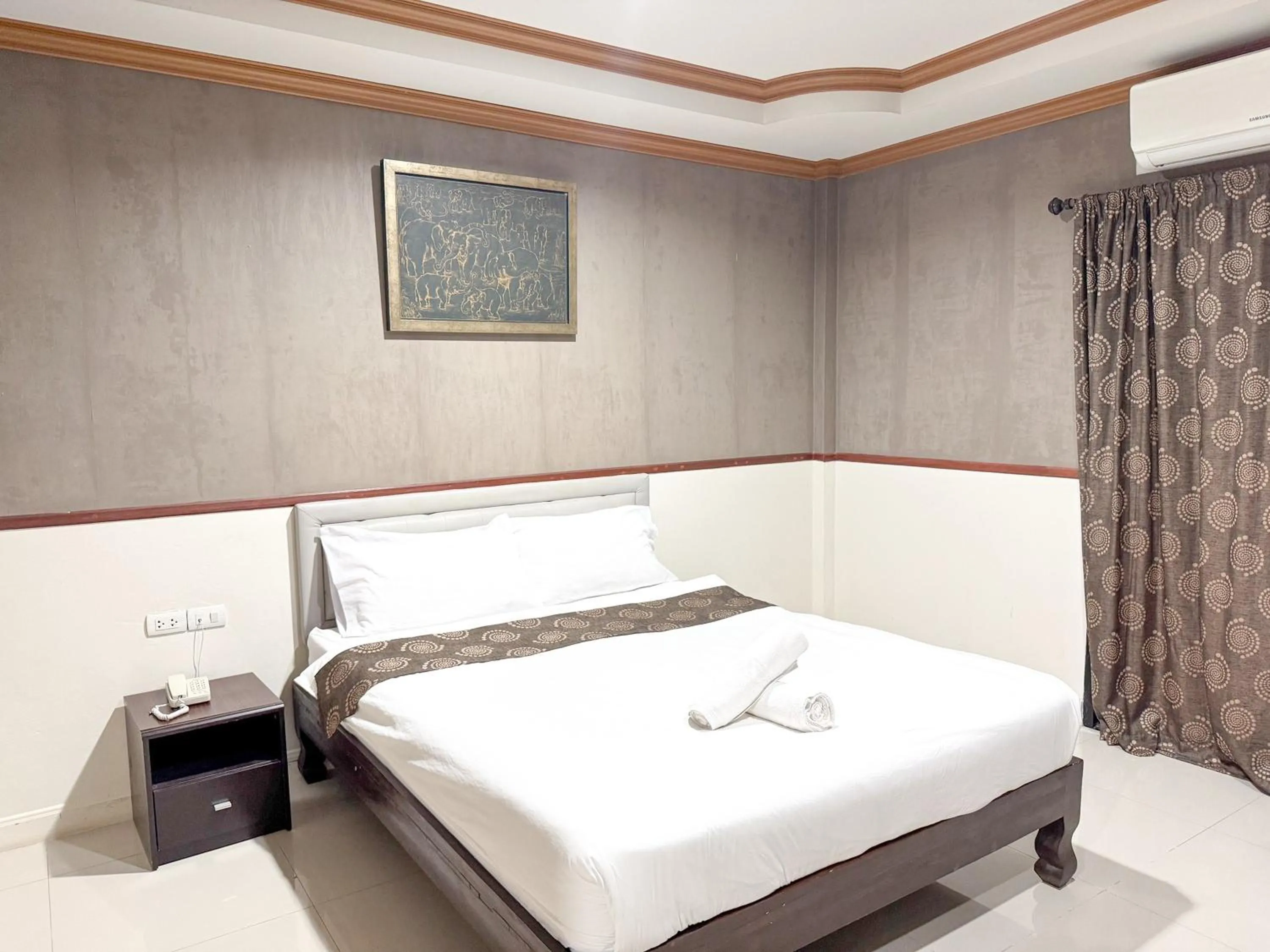 Standard Double Room in Grand Amazon Hotel