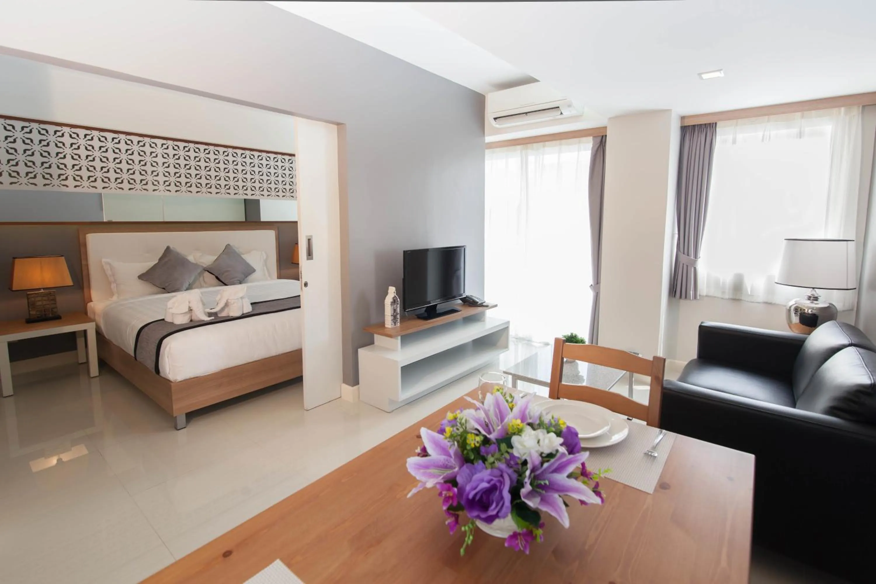 Deluxe Apartment in Racha Residence