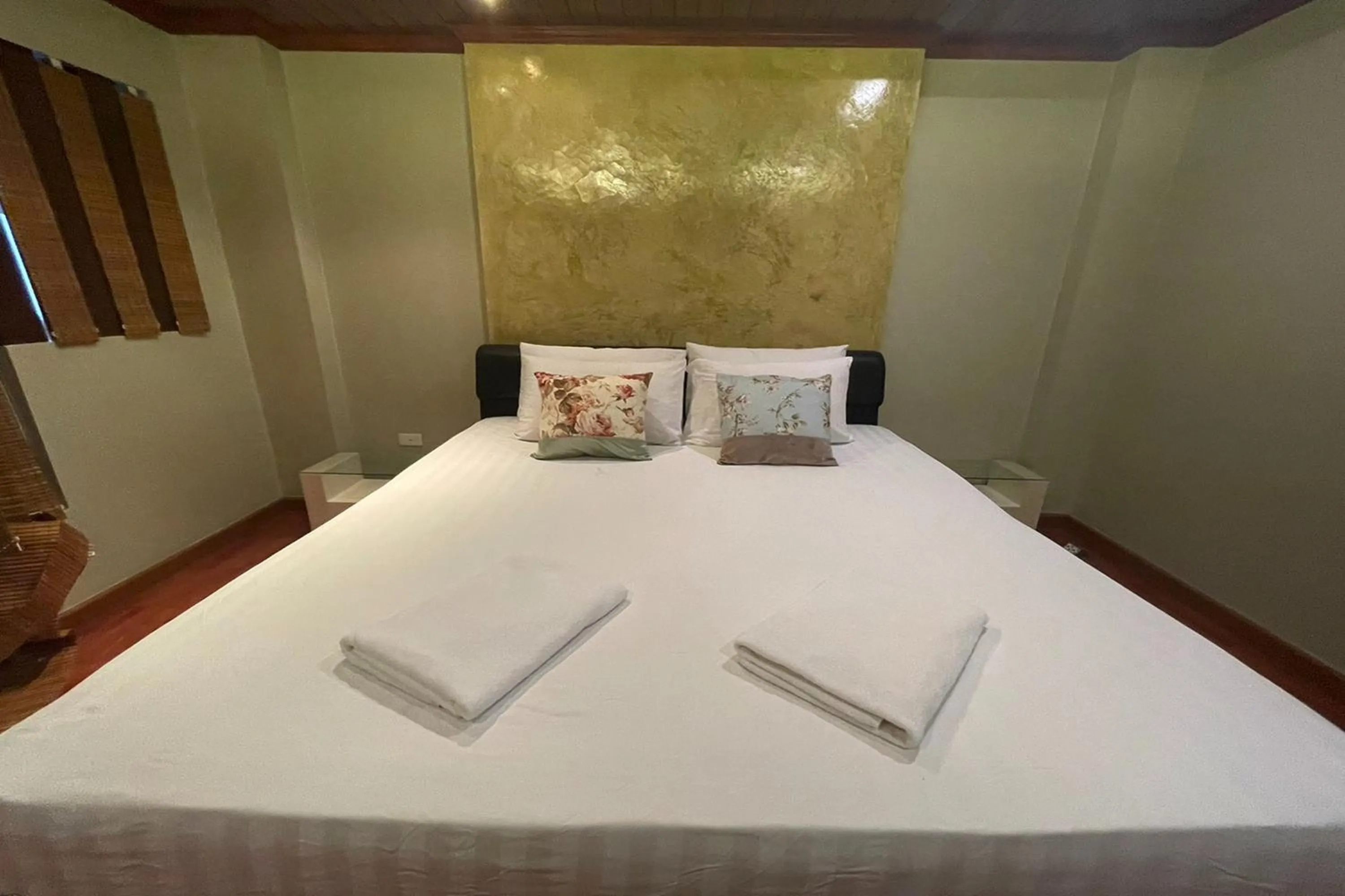 Deluxe Room in Landmark Patong Hotel