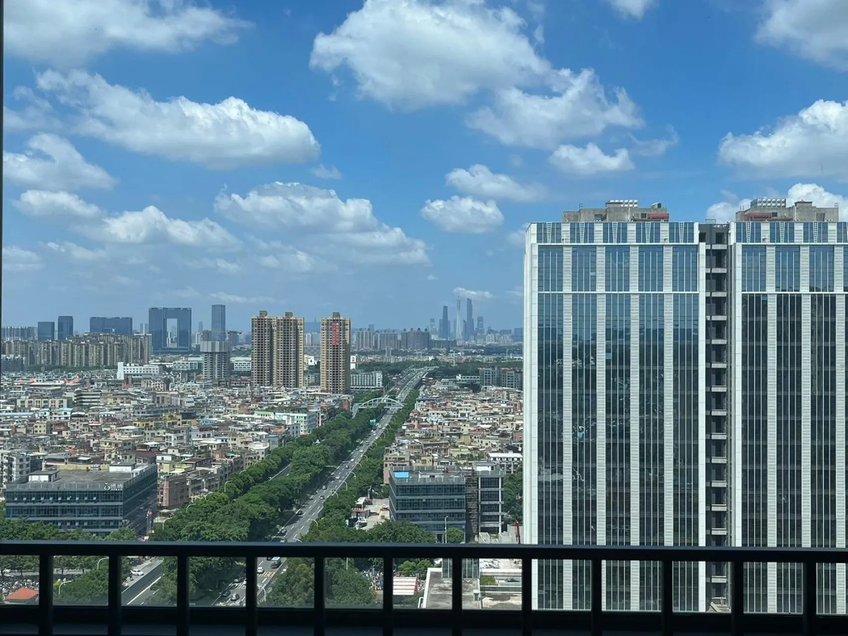 Hollywood Twin Standard in Holiday Inn Express Guangzhou Panyu Dashi by IHG