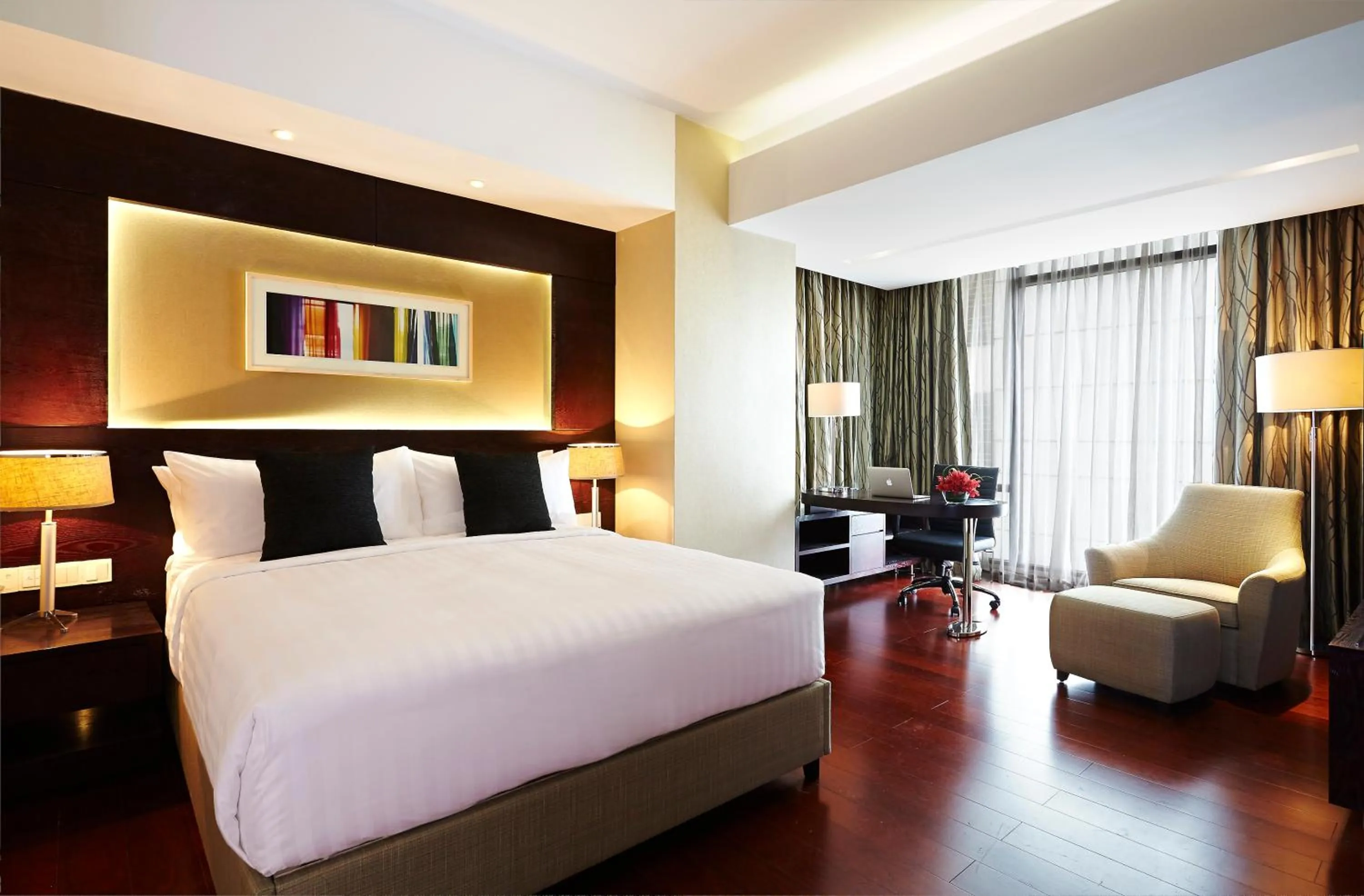 Deluxe Studio with 20% off on Food & Soft beverage and SPA in Amari Dhaka