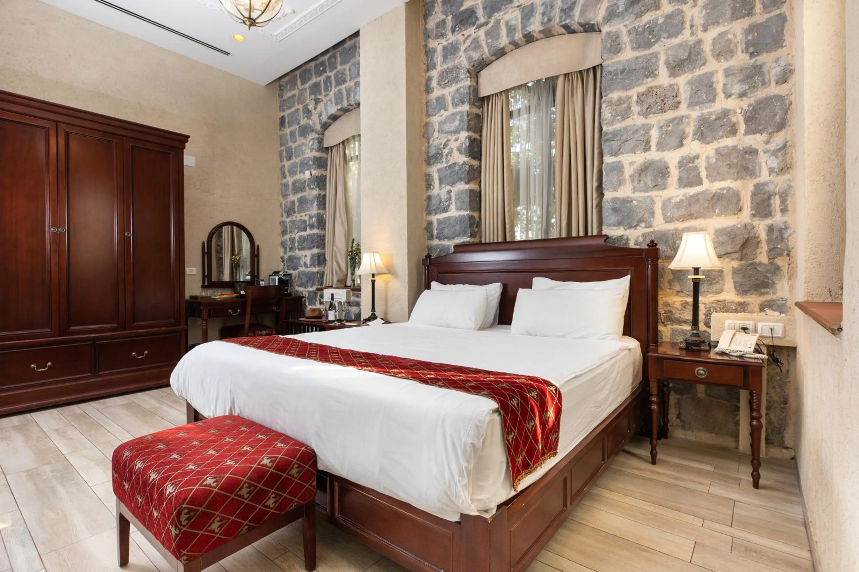 Deluxe Double Room with Balcony - single occupancy in Europa 1917