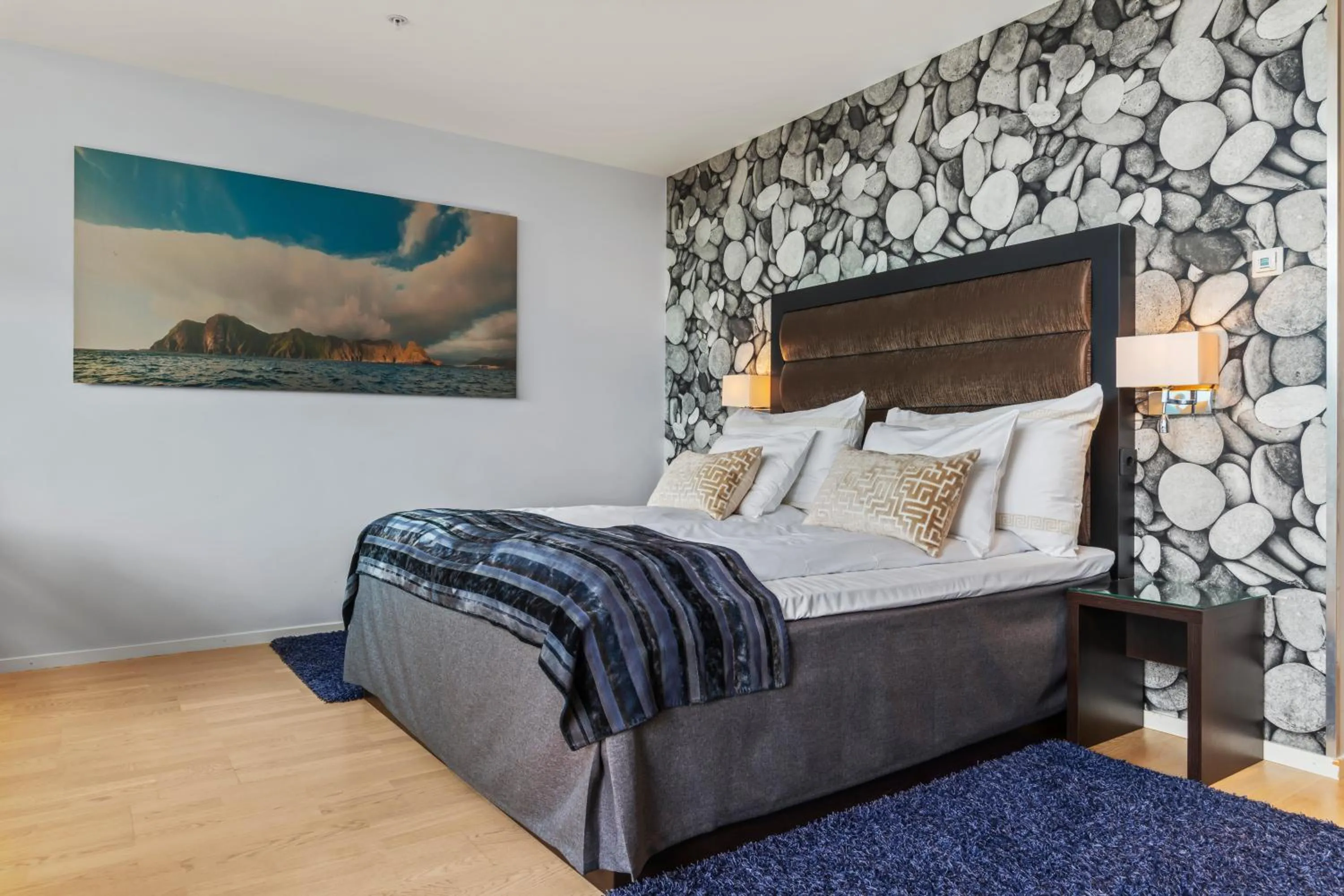 Deluxe Double Room with Balcony and Sea View - single occupancy in Quality Hotel Ulstein