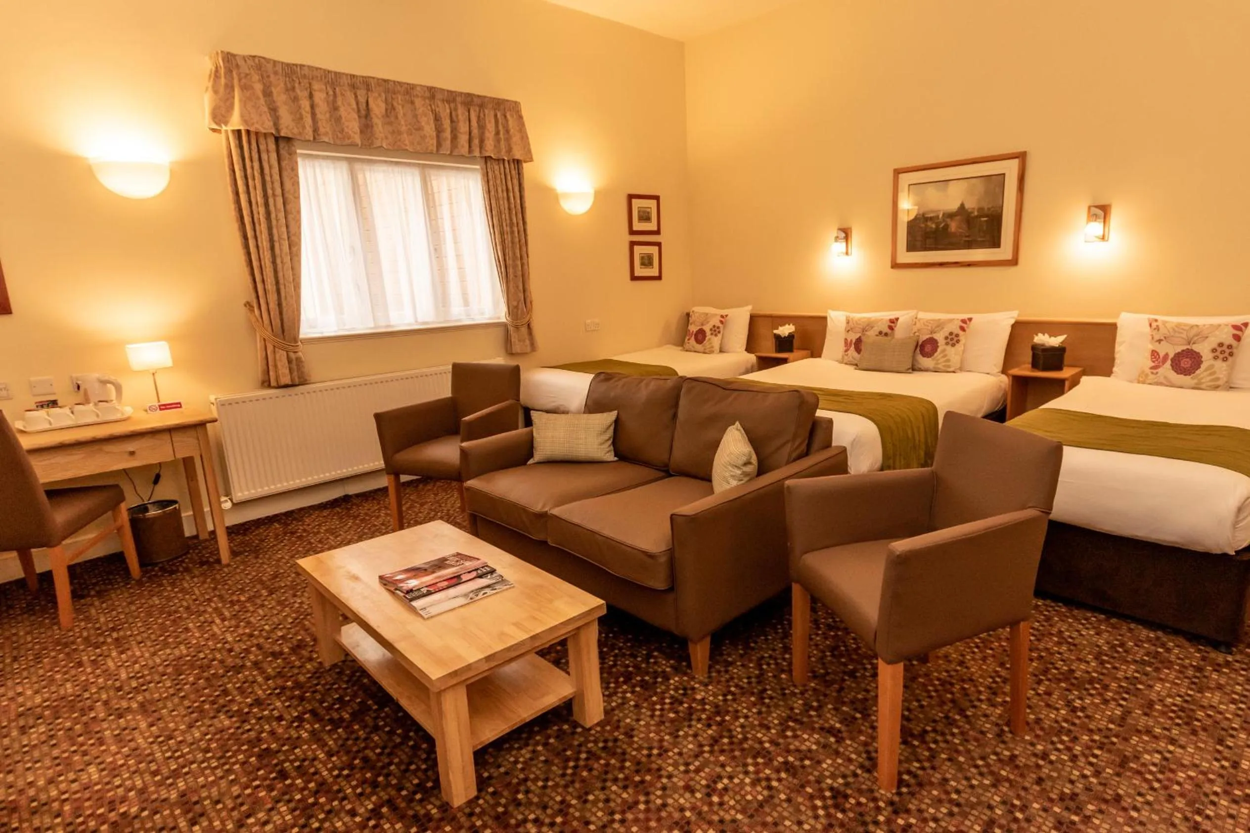 Quadruple Room in The Darlington Hyde Park