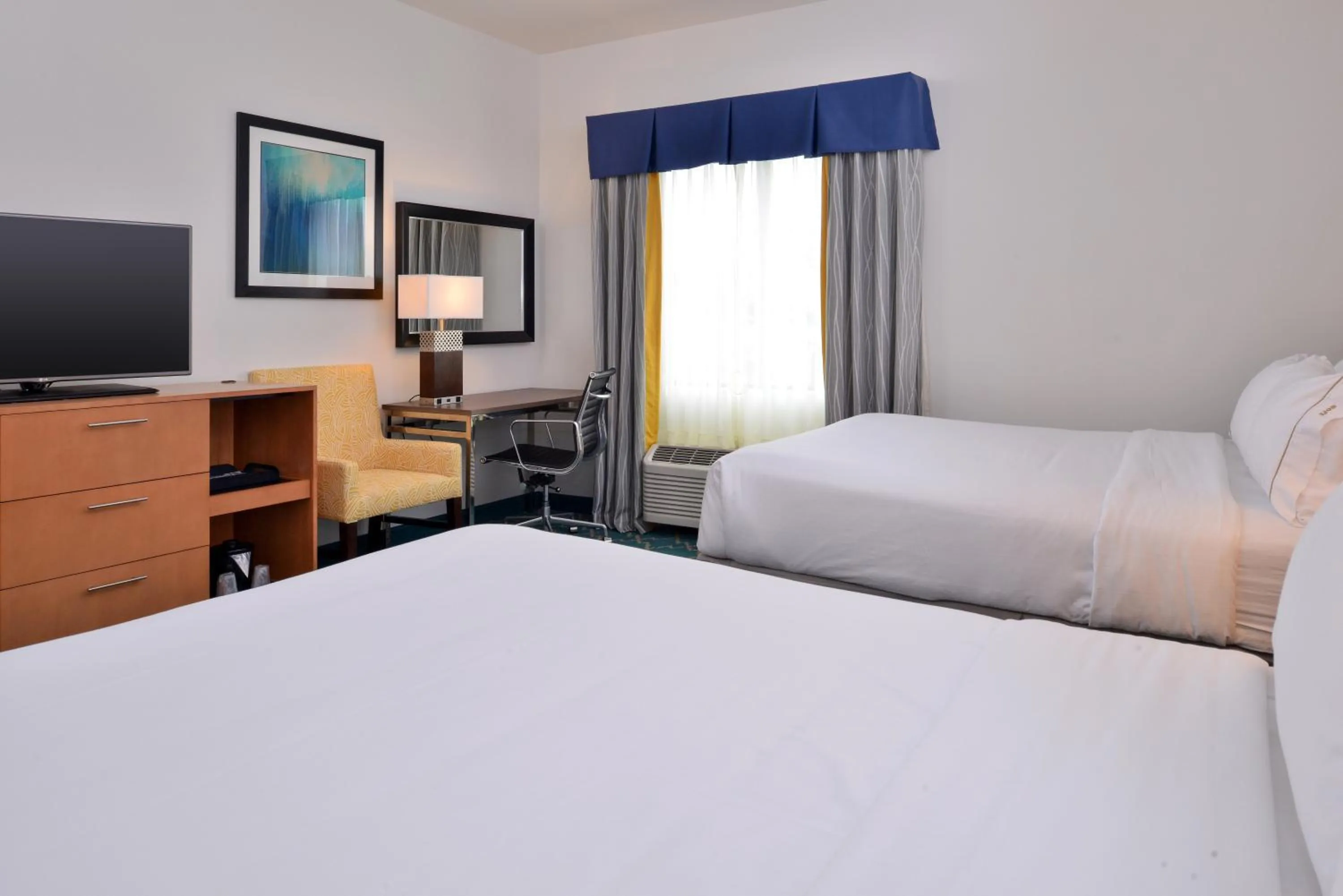 Twin Room - Mobility Access/Hearing Accessible in Holiday Inn Express and Suites West Ocean City by IHG