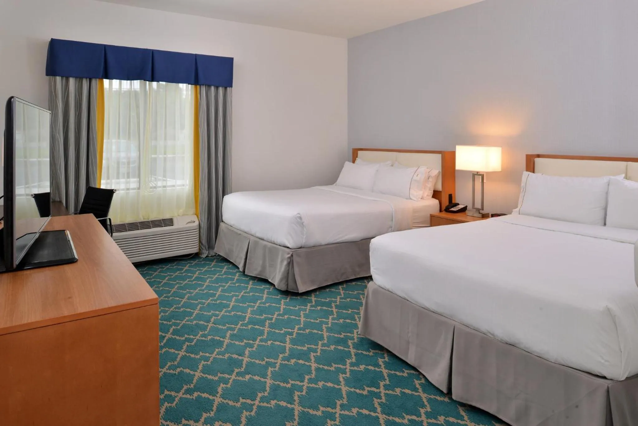 Standard Queen Room with Two Queen Beds in Holiday Inn Express and Suites West Ocean City by IHG