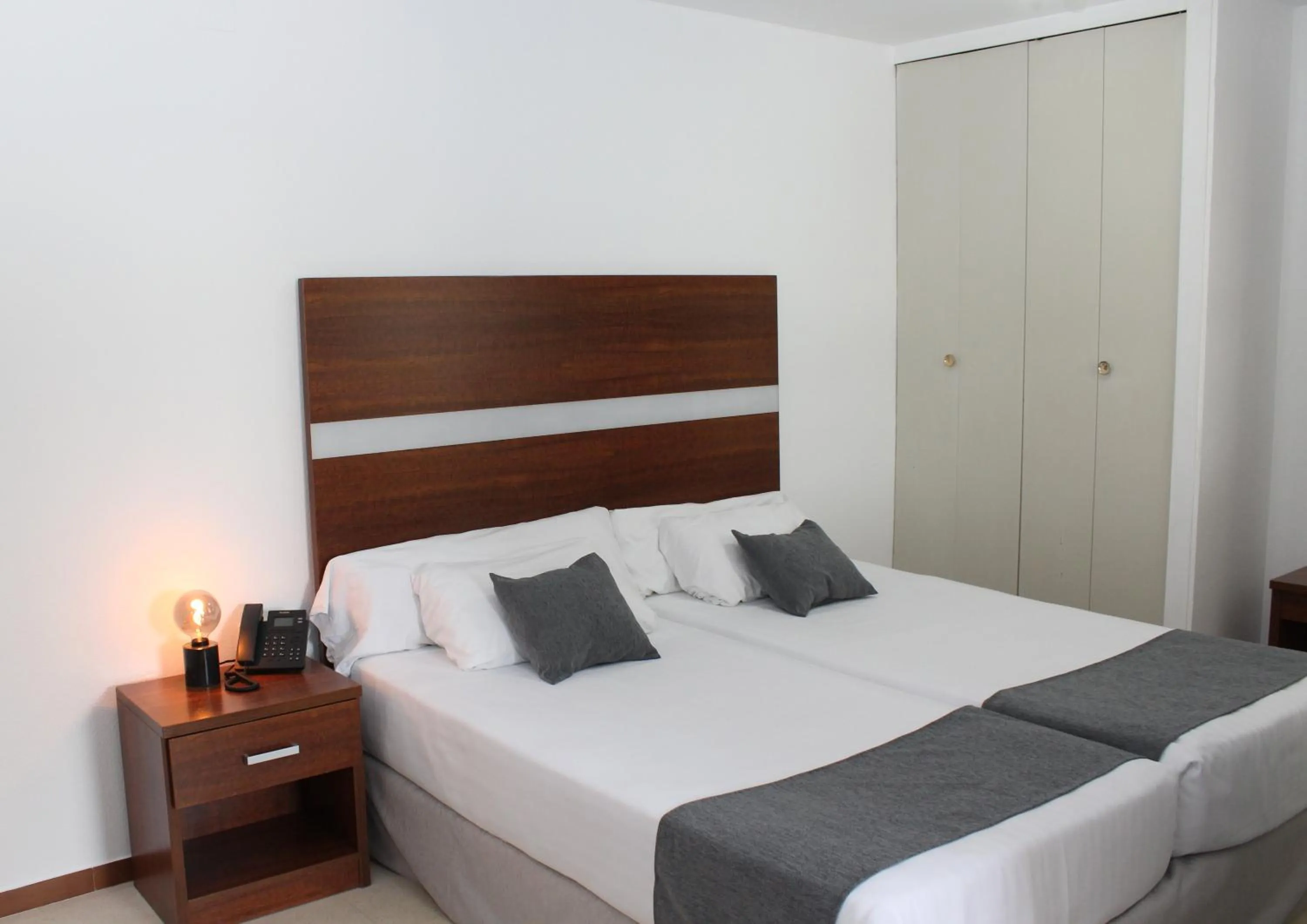 Twin Room in Hospedium Hotel Sky Blu Torre de Sevilla