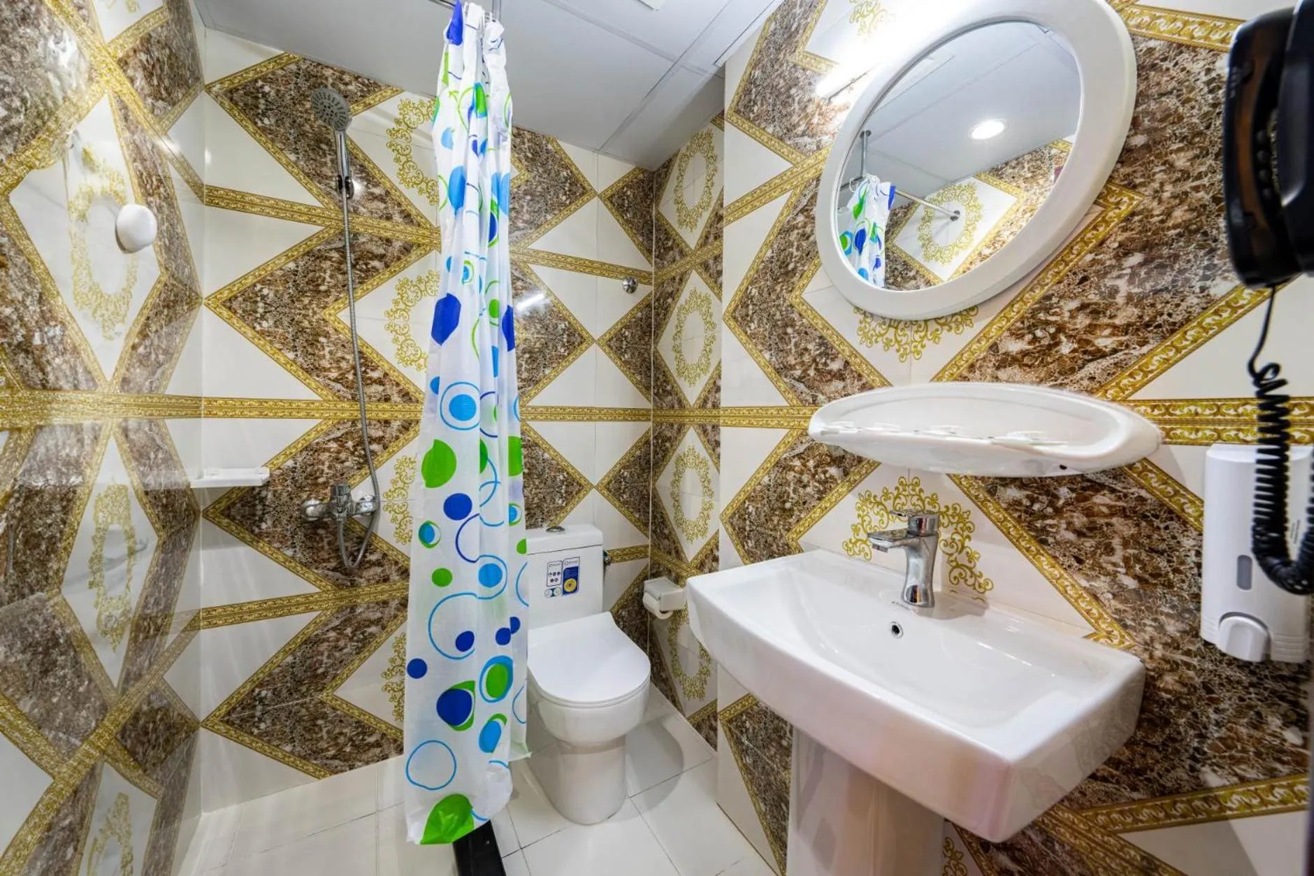 Standard Twin Room in Tanha Hotel