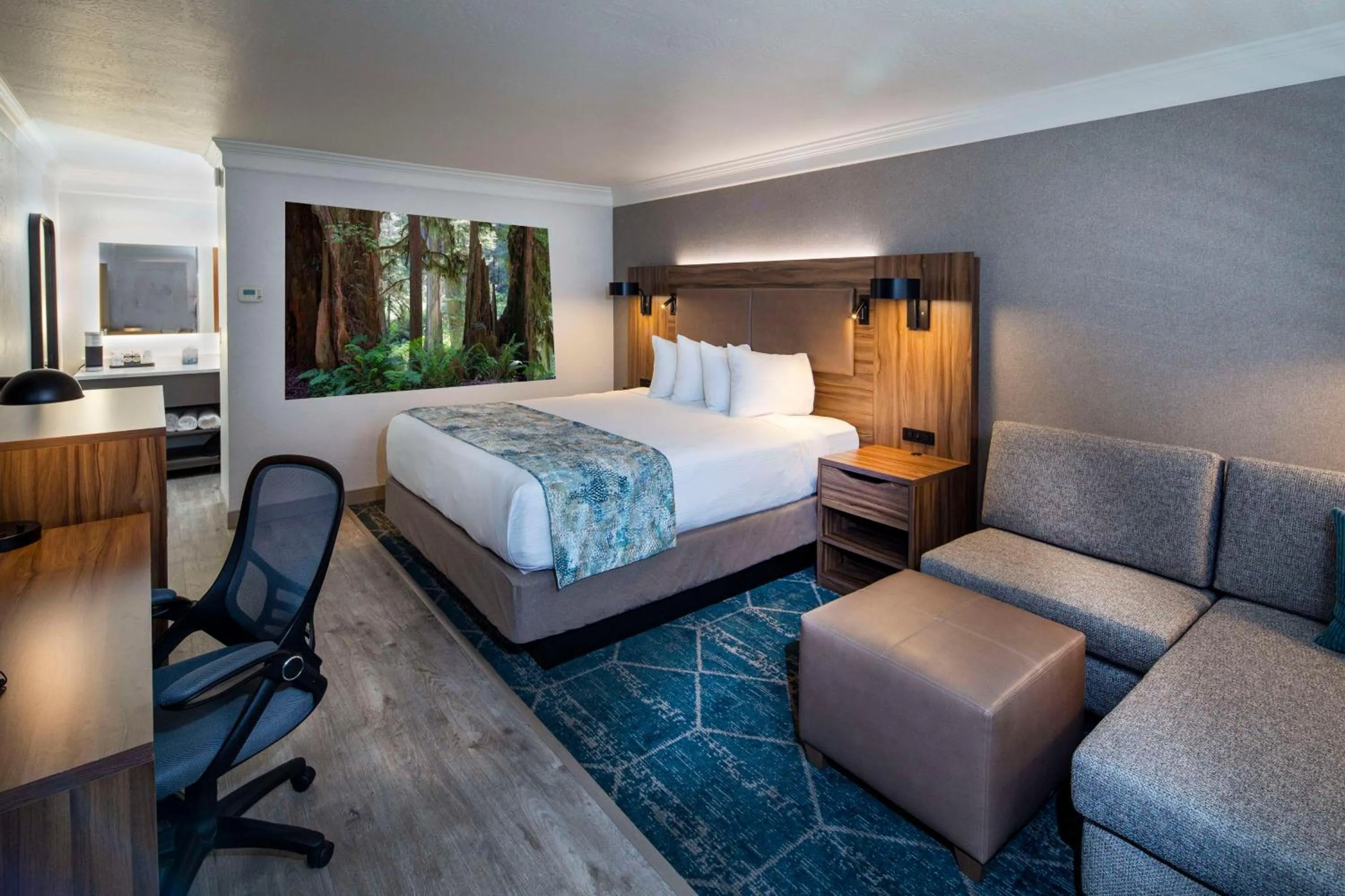 Deluxe King Room - Non-Smoking in Best Western Plus Humboldt Bay Inn