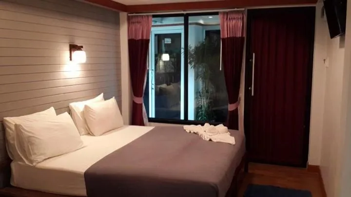 Superior Double Room in Sinsamut Koh Samed