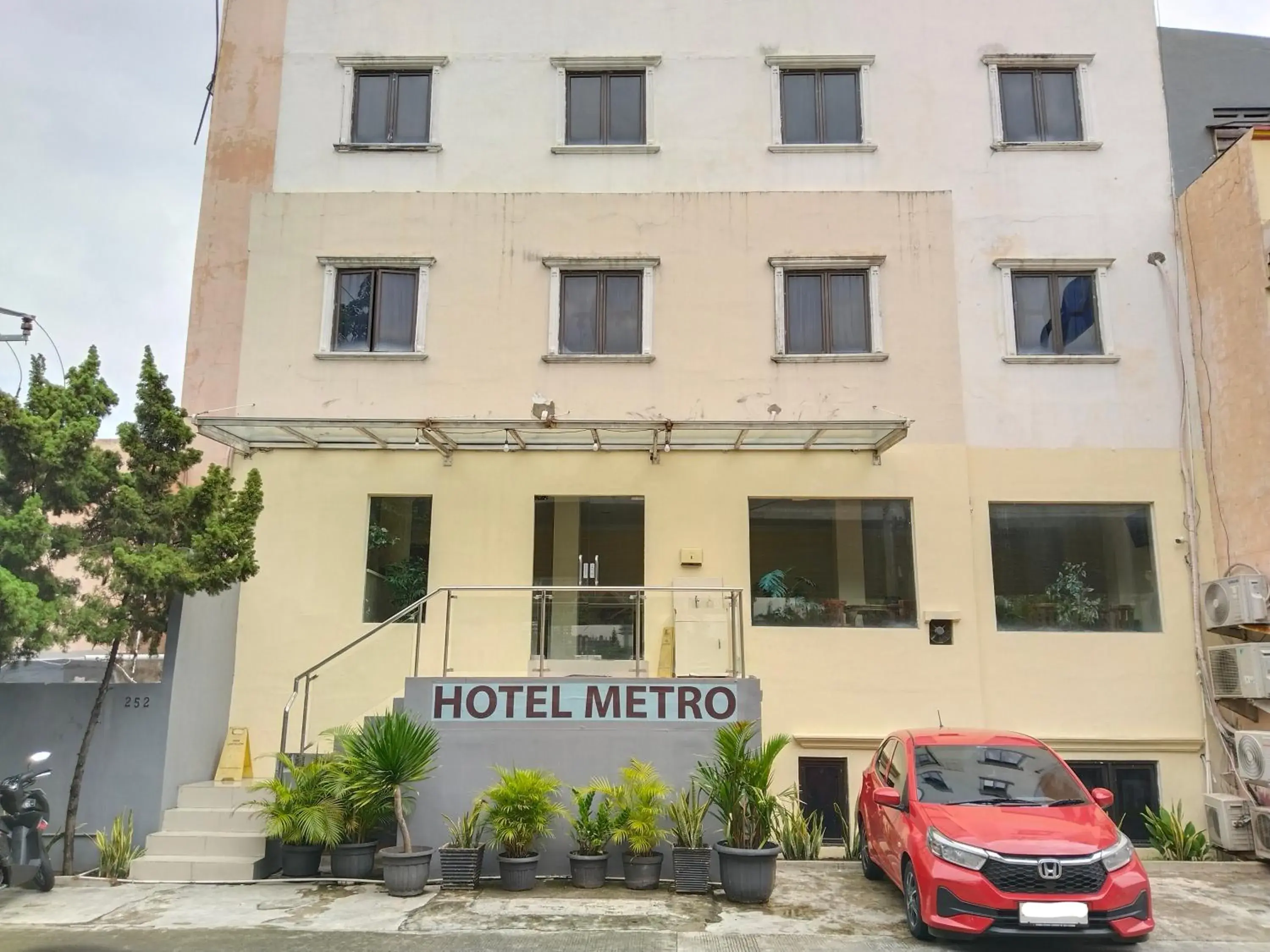 Metro Hotel Bekasi powered by Cocotel Metro Hotel Bekasi powered by Cocotel