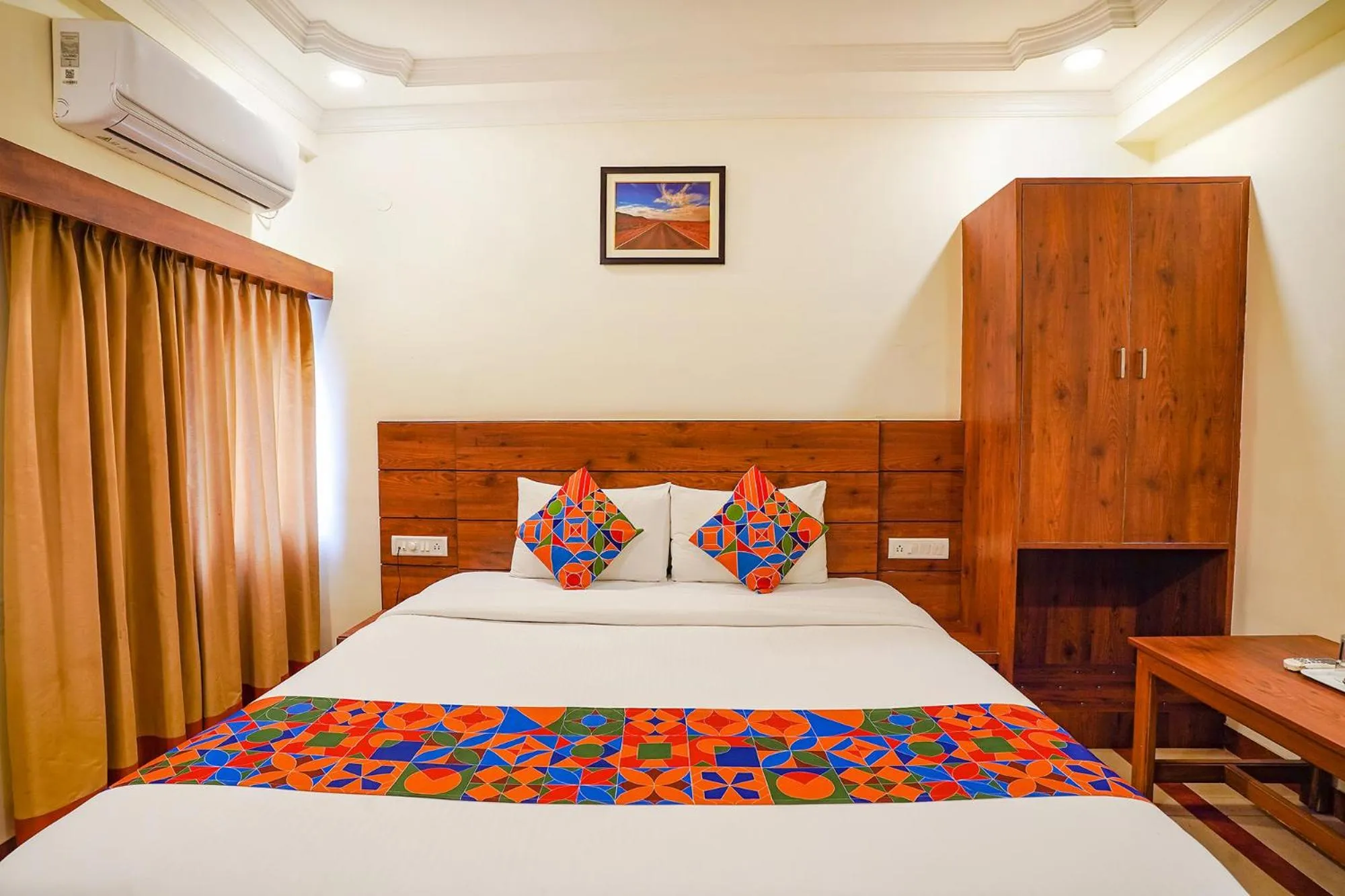 Deluxe Room - single occupancy in FabHotel Savi Inn - Nr Mantri Square Mall