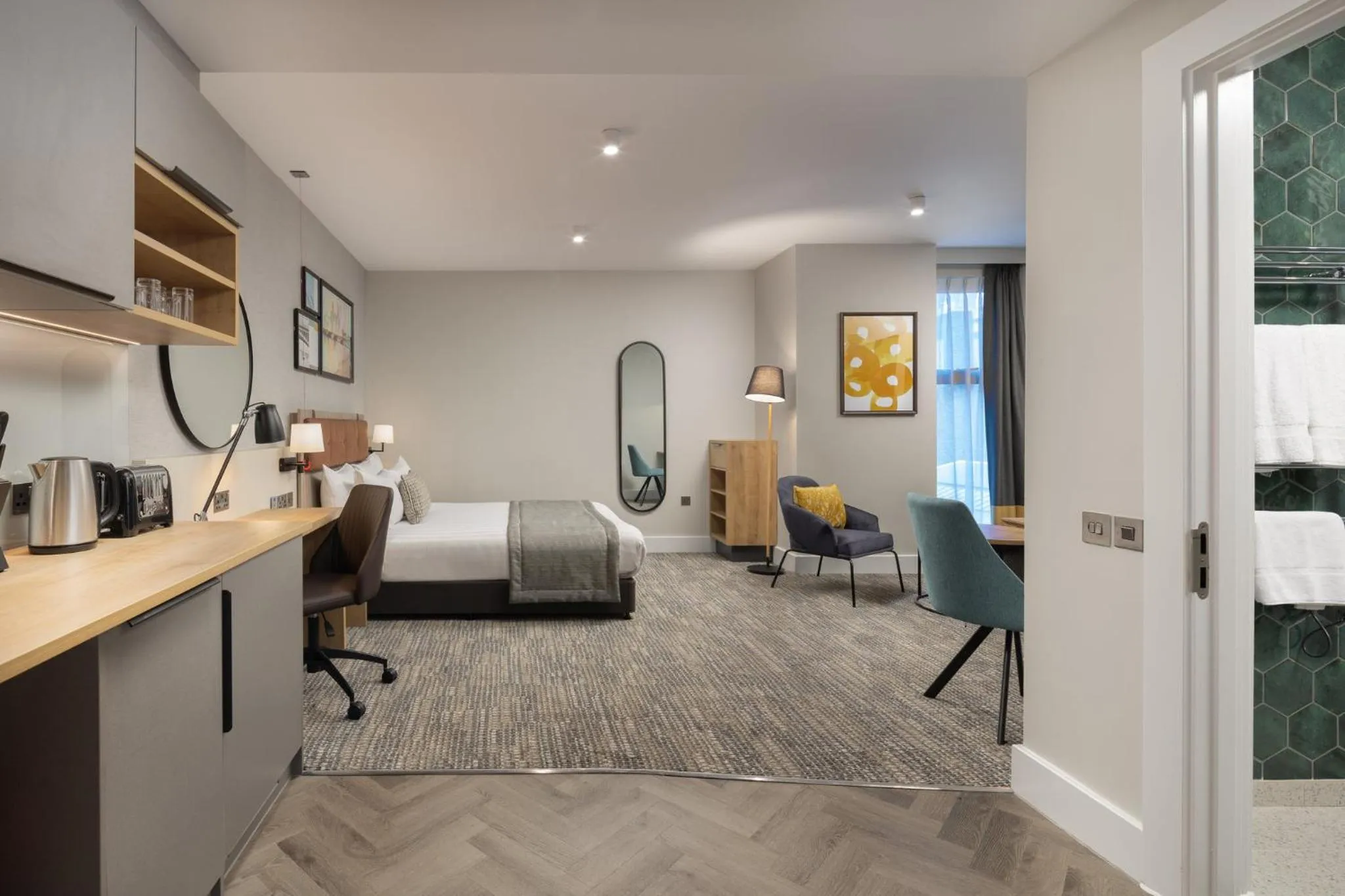 Studio Queen Suite - Accessible in Staybridge Suites London-Vauxhall by IHG