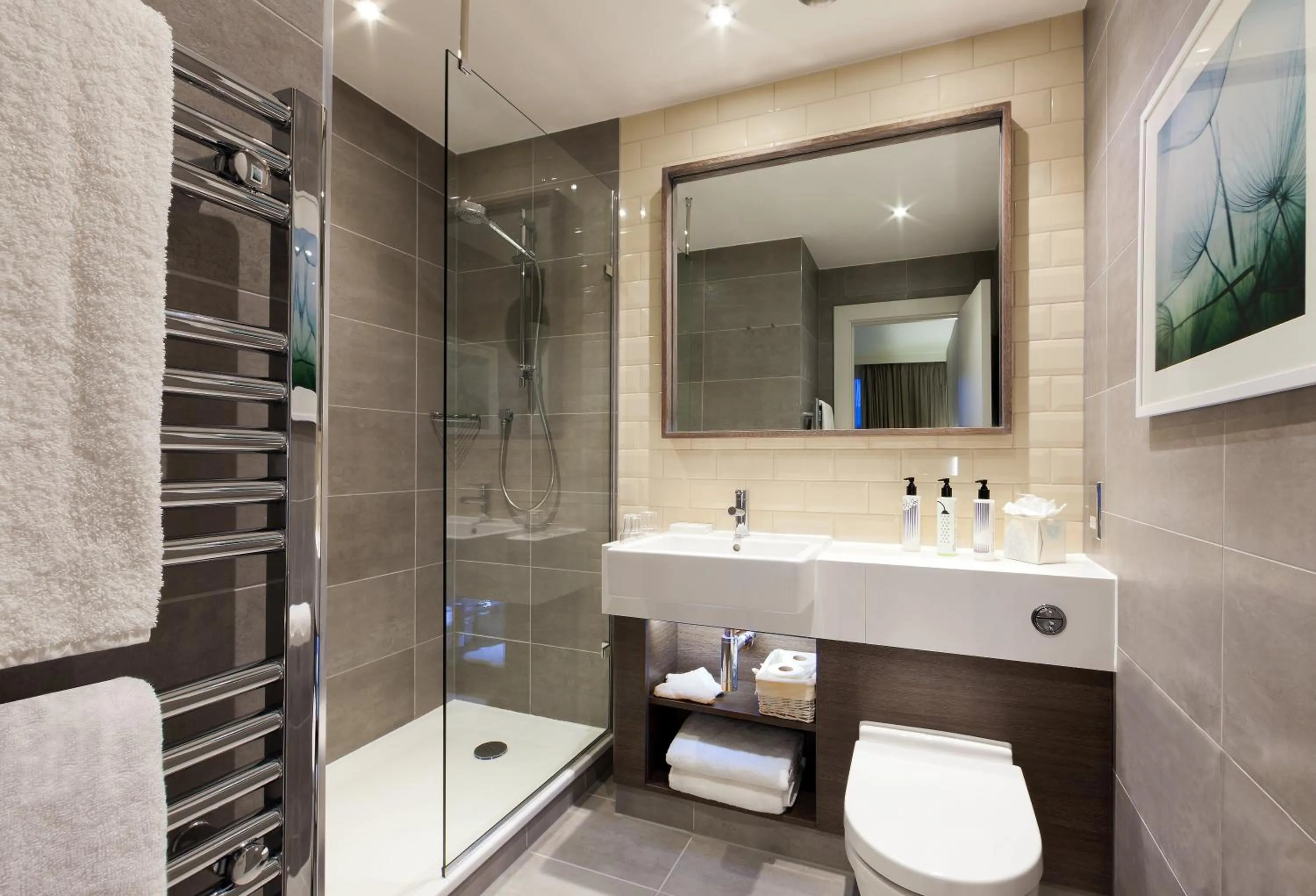 Studio Twin Suite with Kitchenette in Staybridge Suites London-Vauxhall by IHG