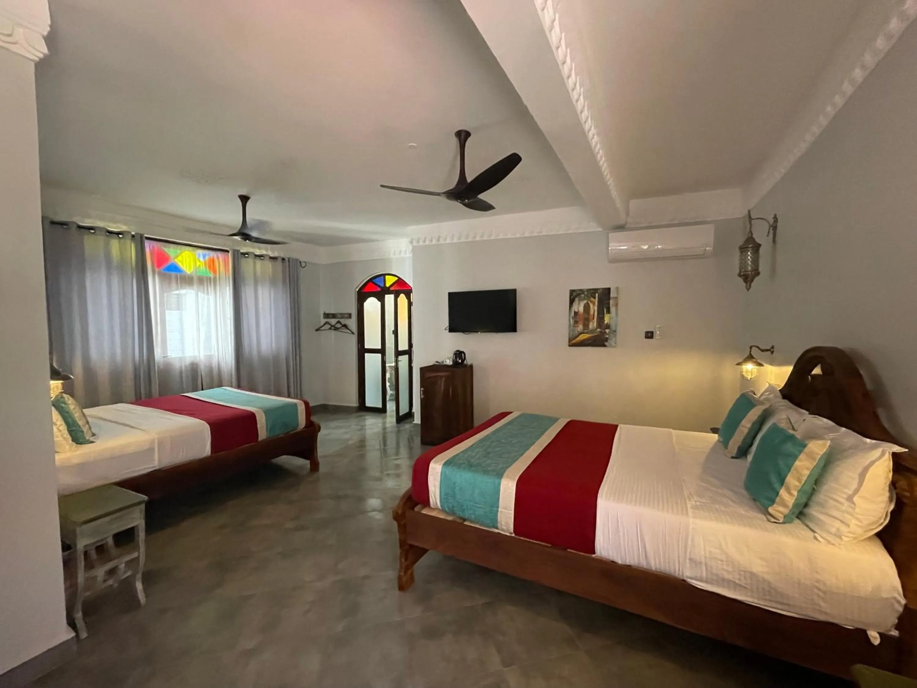 Superior Twin Room with Garden View in Mizingani Seafront Hotel