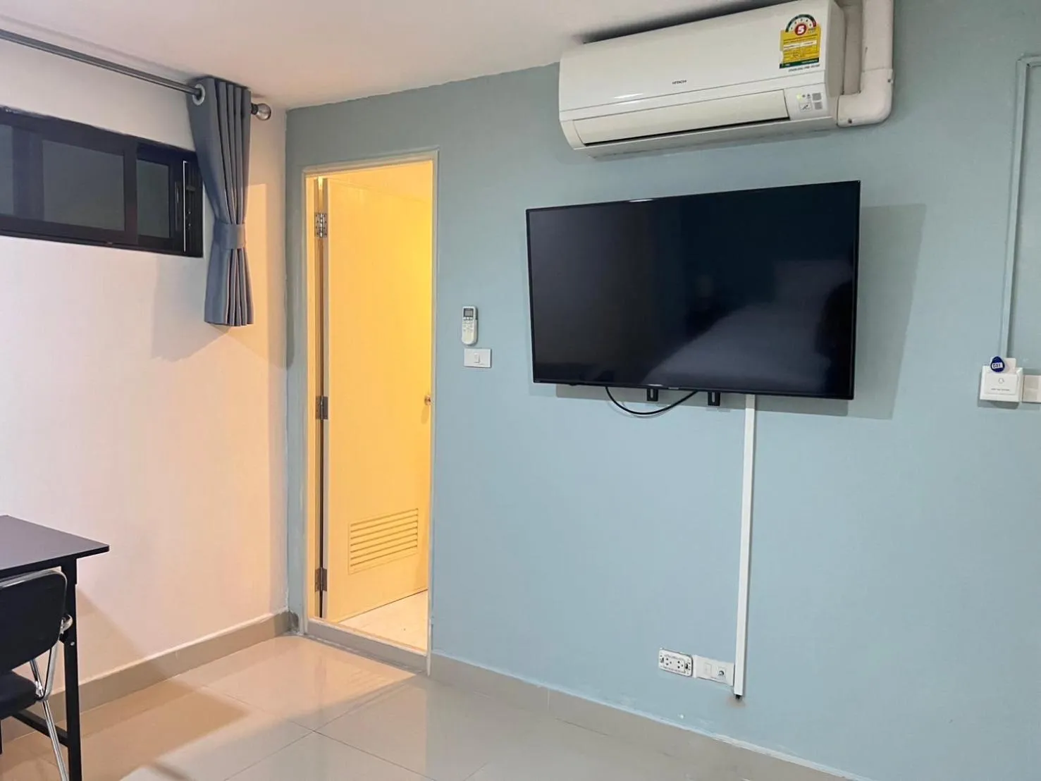 Standard Double Room in The Freelancer Hotel