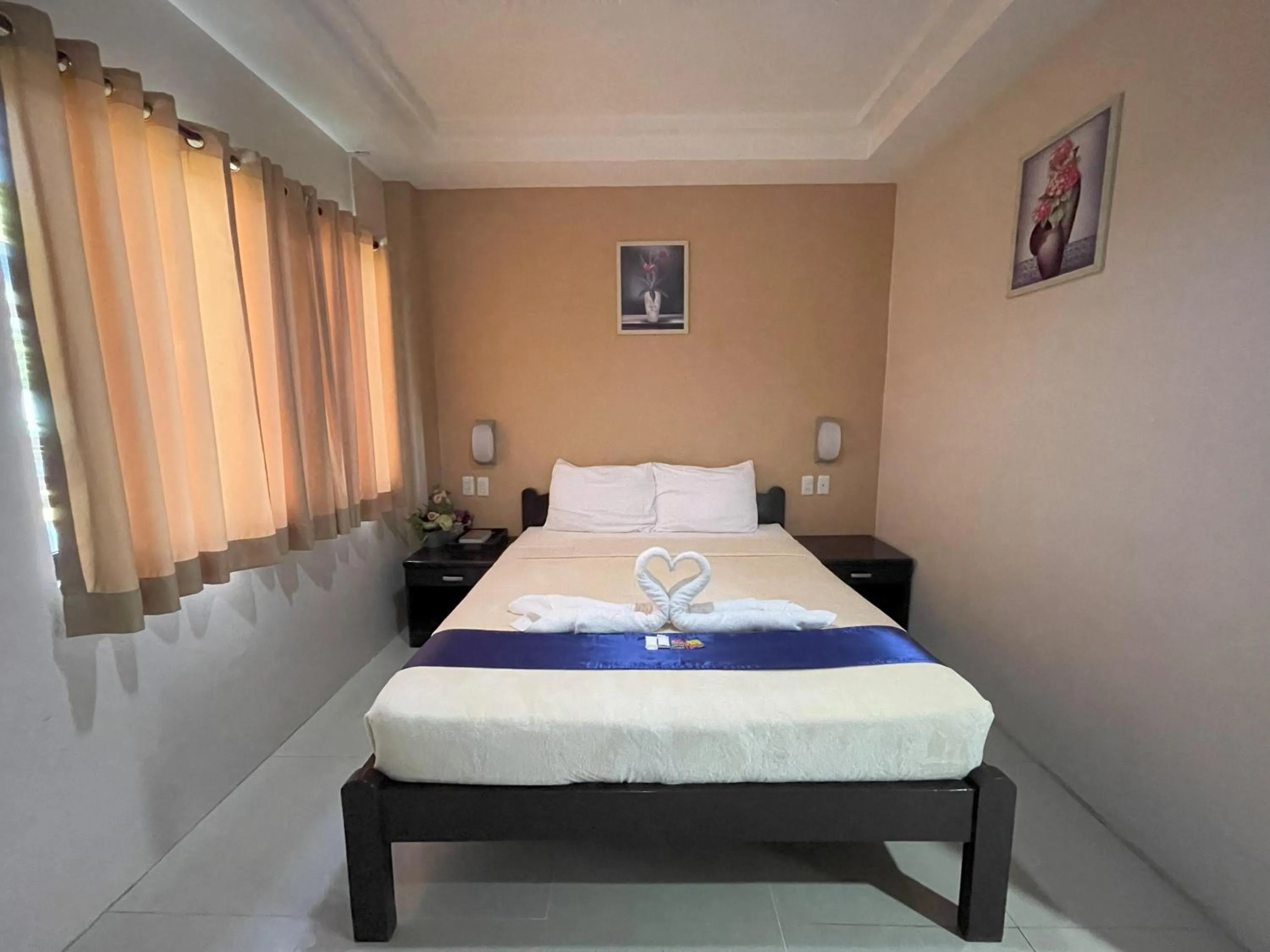 Standard Double Room in Argao Seabreeze Hotel powered by Cocotel