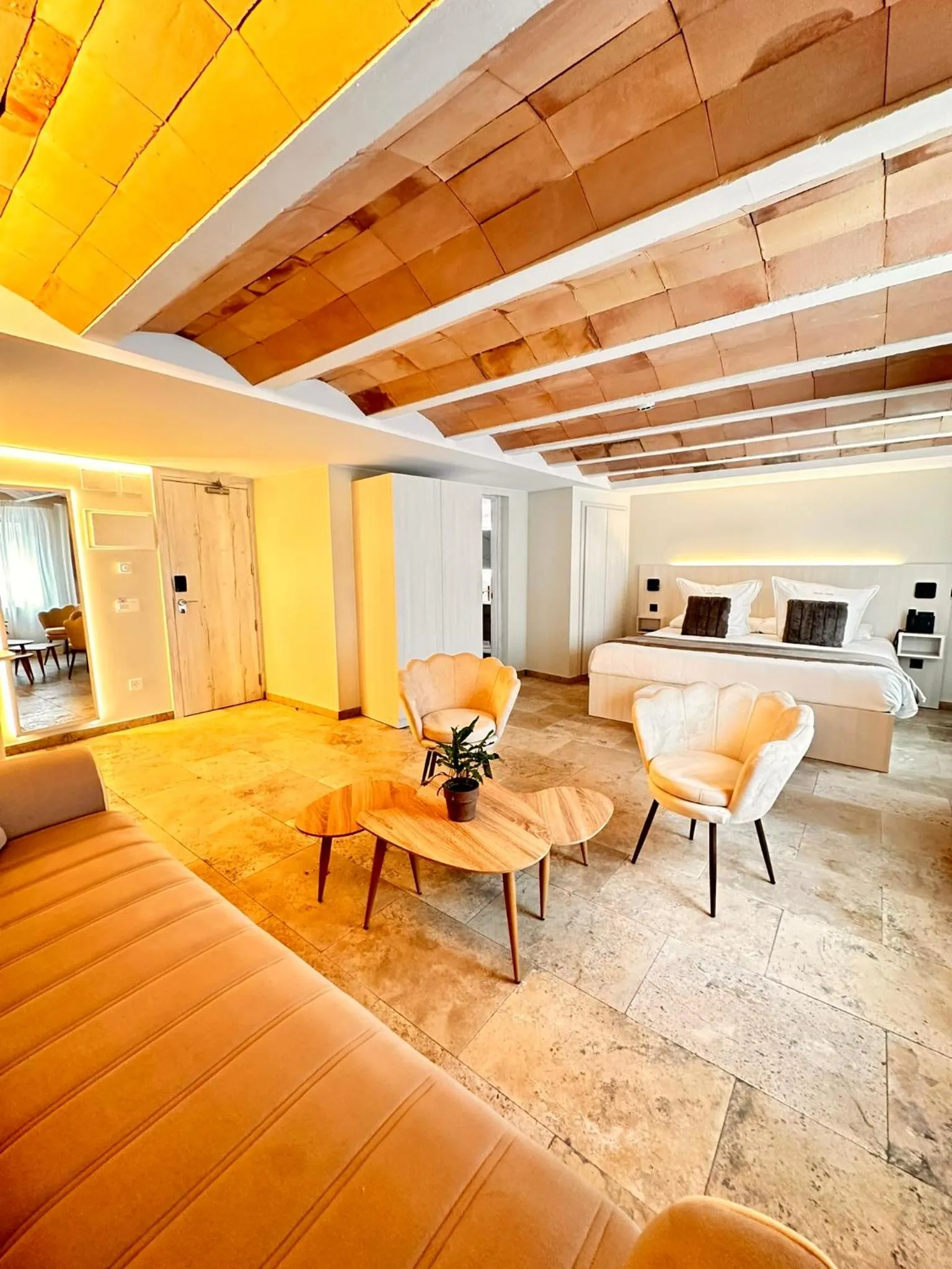 Suite in Boutique Hotel Comtal Empuries