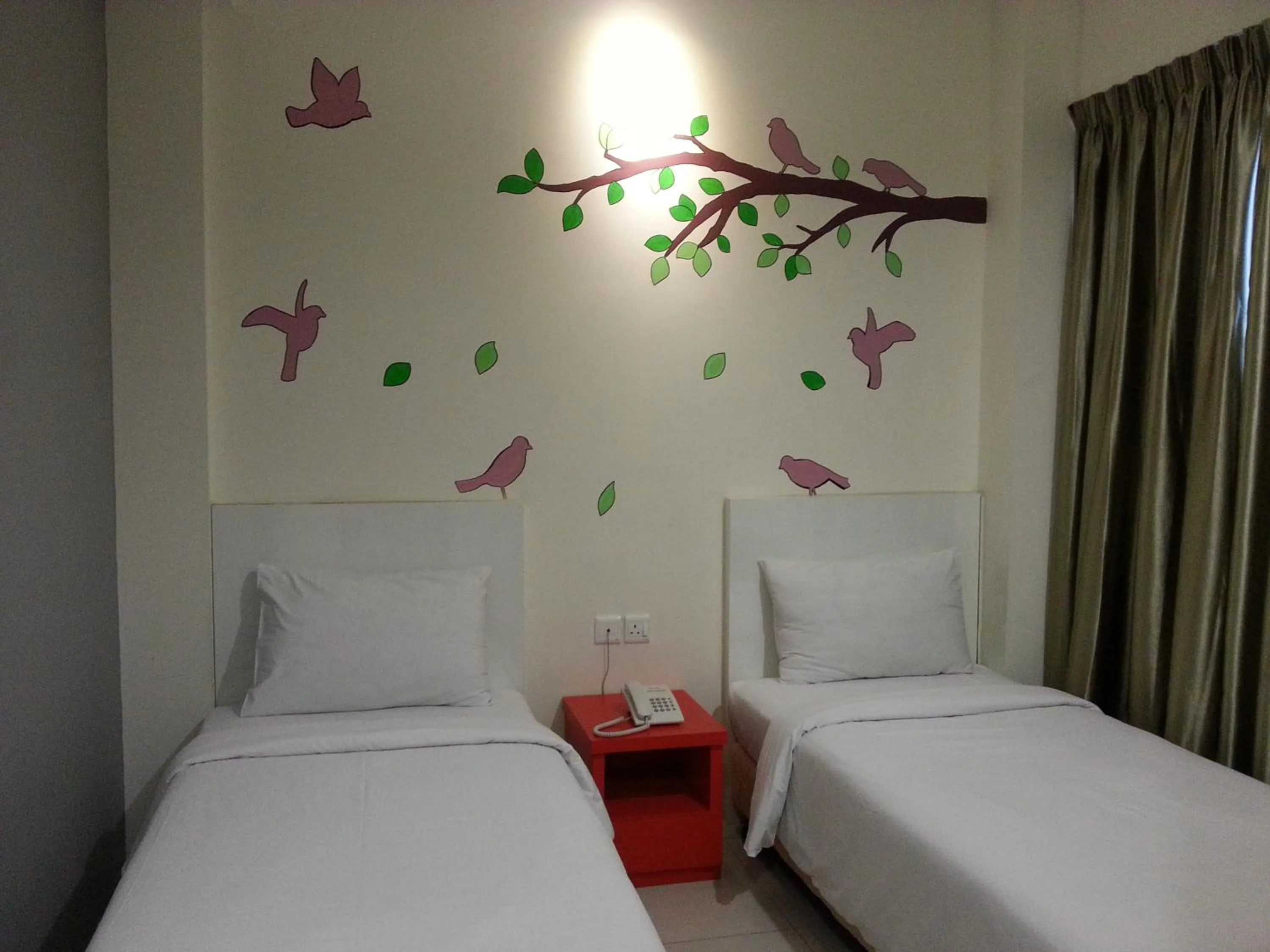 Deluxe Twin Room in Hotel Strawberry Fields