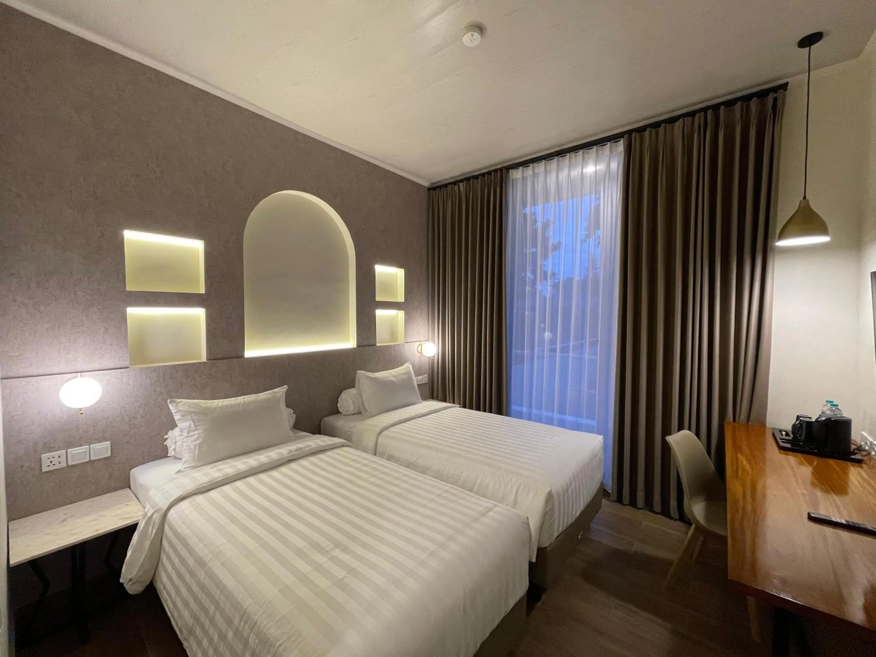 Superior Twin Room in Azana Essence Sanggabuana Bogor