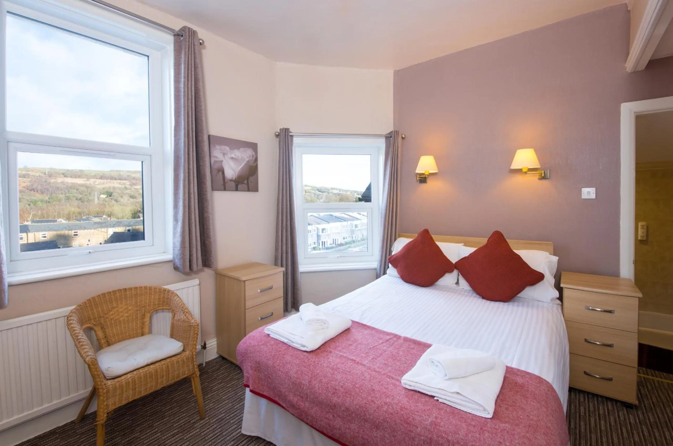Double Room with Private Bathroom - single occupancy in Dalesgate Hotel - Self Check In
