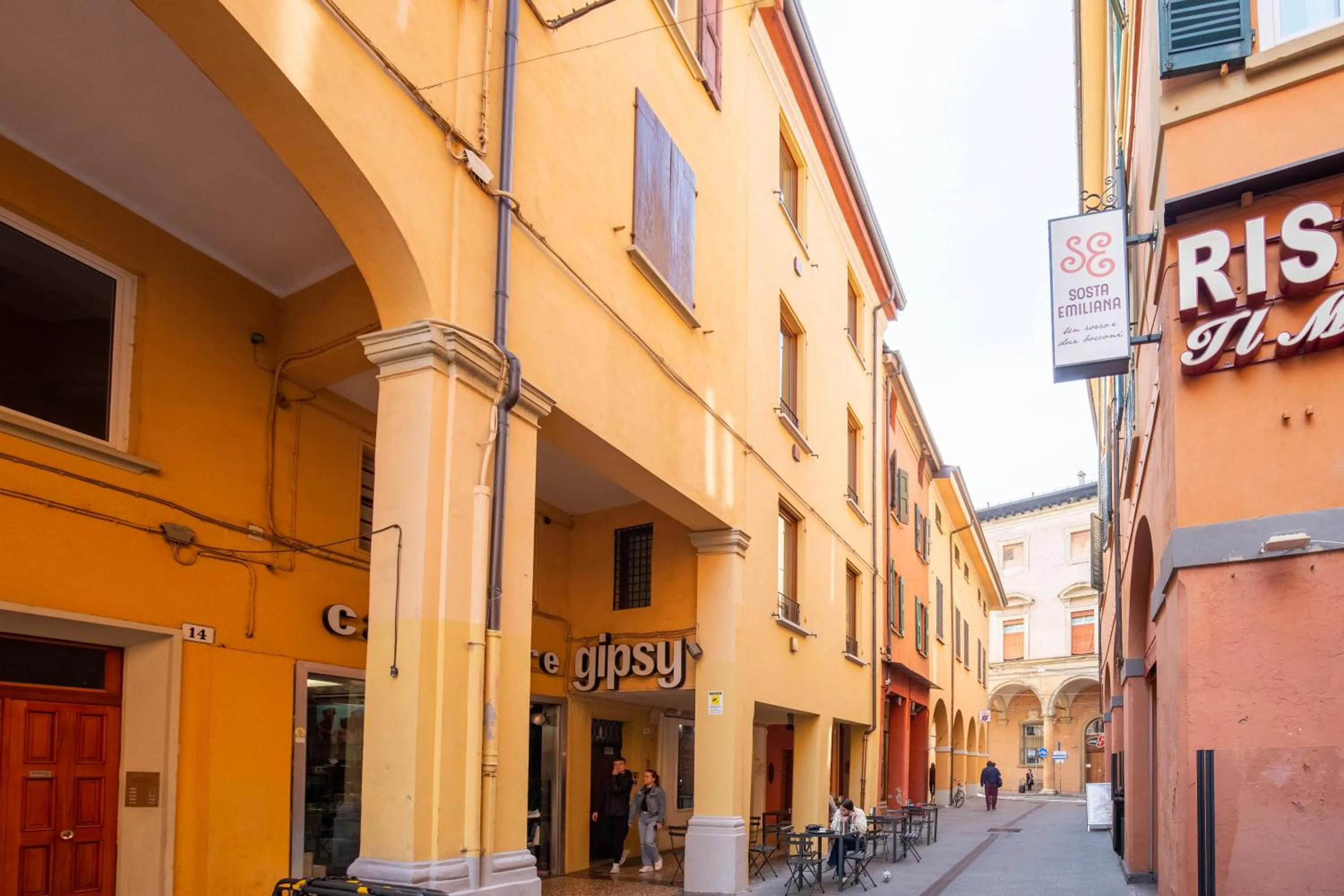 Vacation Home in BolognaRoomscom - Falegnami Boutique