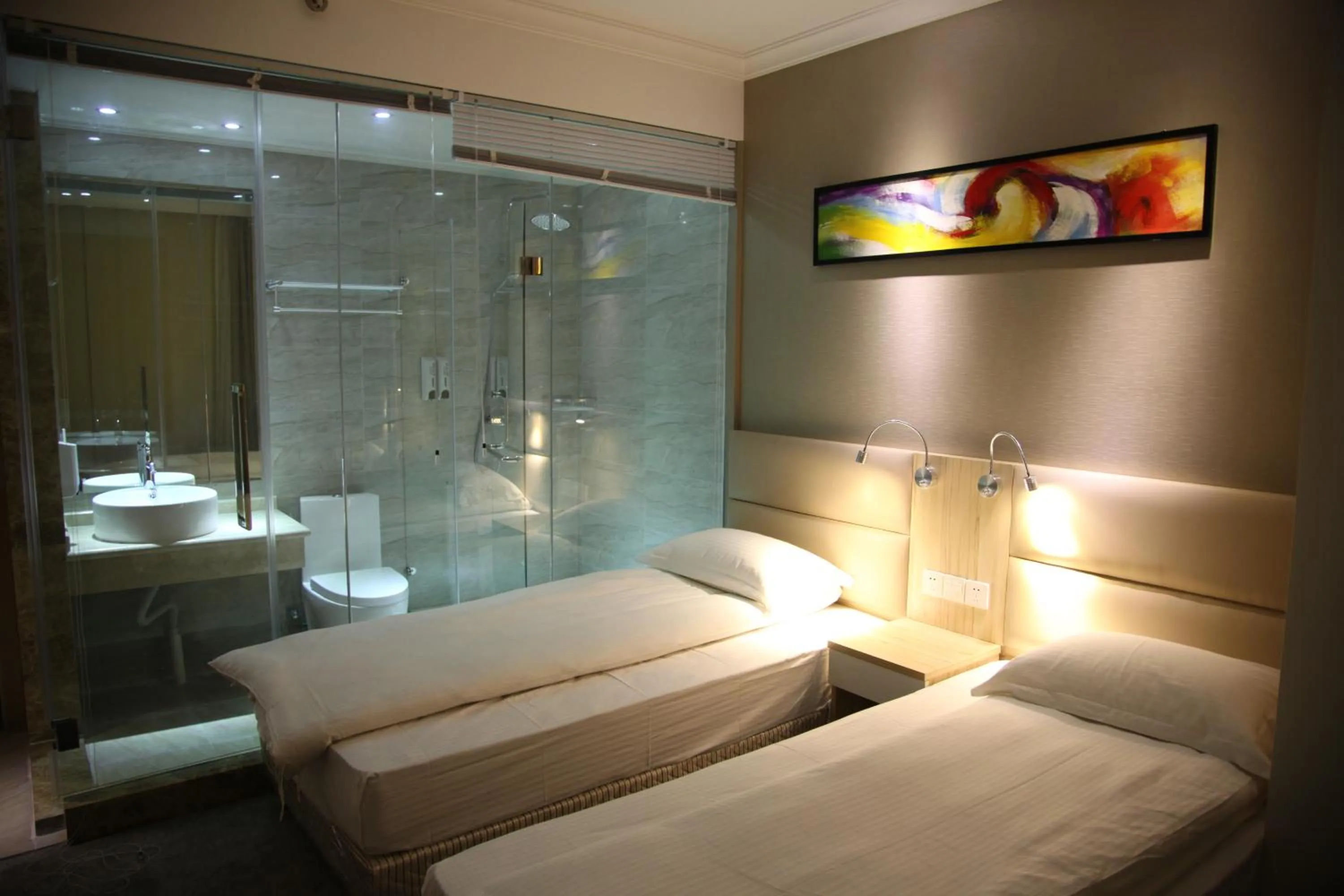 Deluxe Twin Room in Shanghai Fish Inn East Nanjing Road