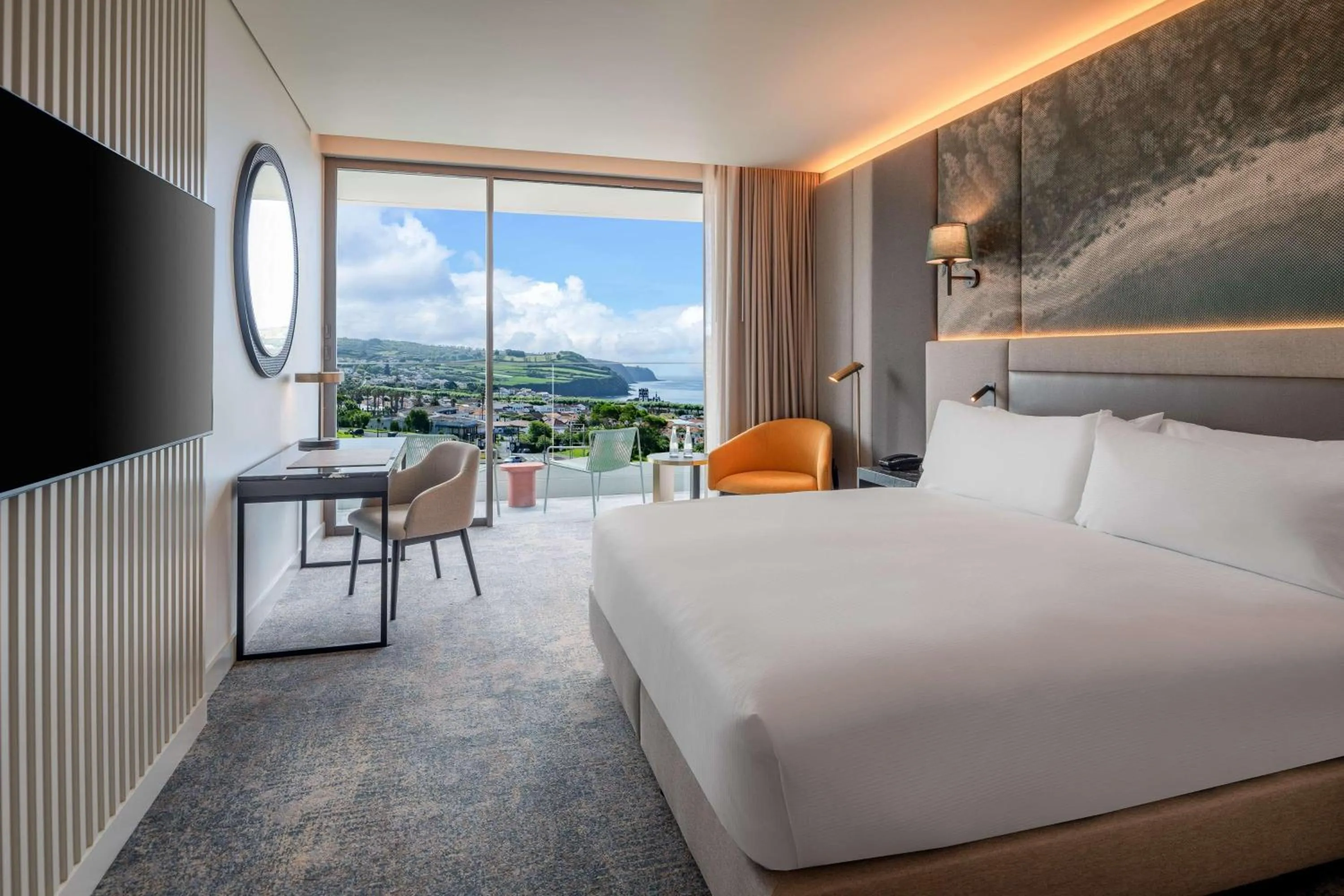 King Room with Sea and Mountain View  in Doubletree By Hilton Lagoa Azores