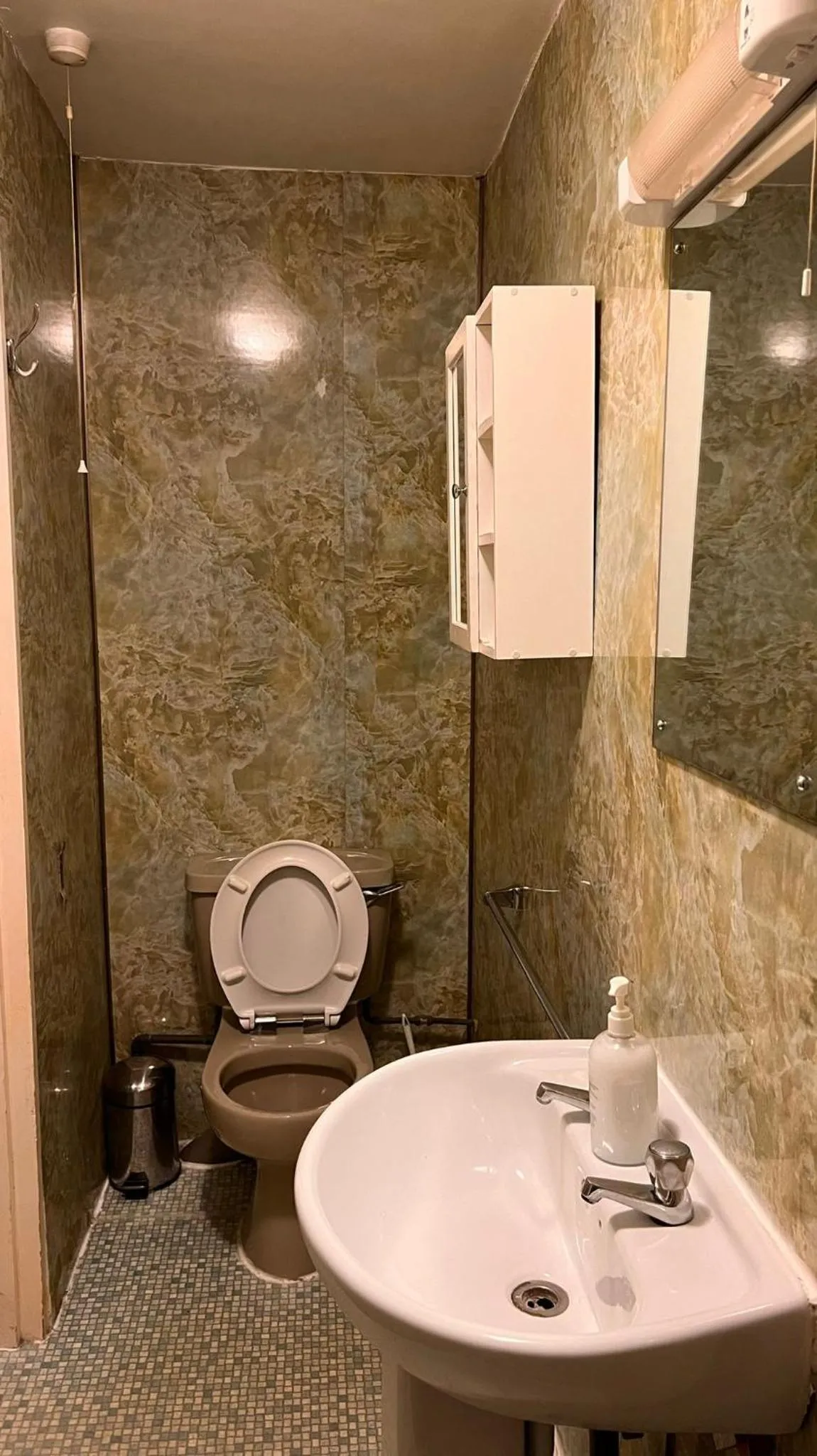 Family Room with Private Bathroom in Gresham Hotel Bloomsbury