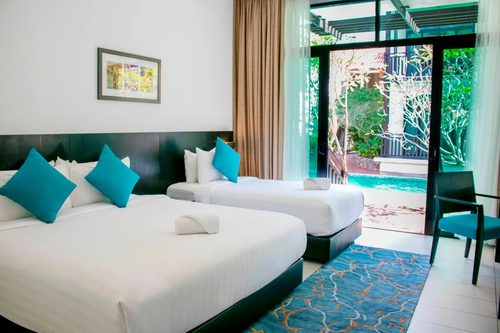 Twin Room with Pool View in Espira Kinrara