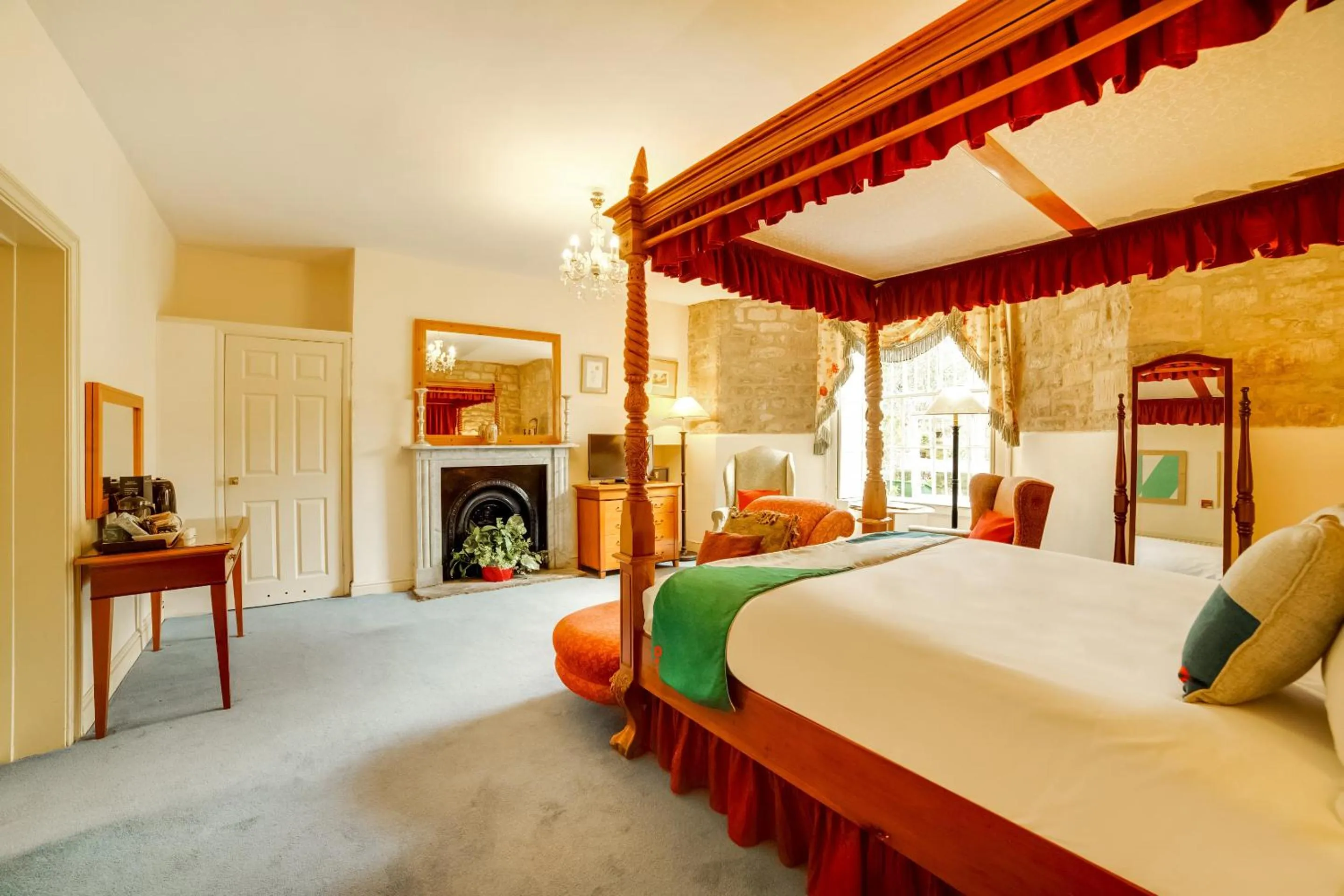 Family Suite in OYO Bailbrook Lodge, Bath