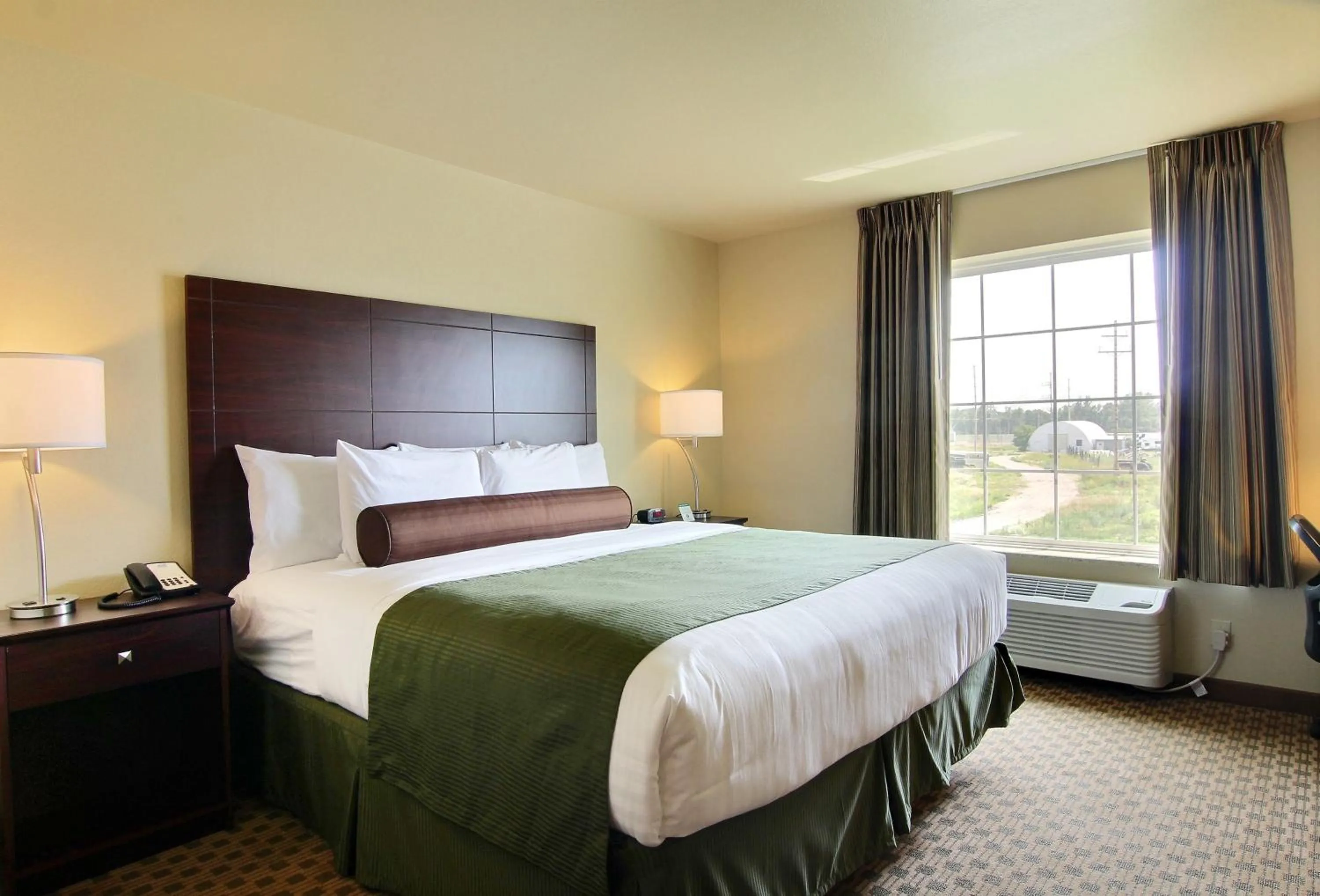 Deluxe King Room in Cobblestone Inn & Suites - Linton