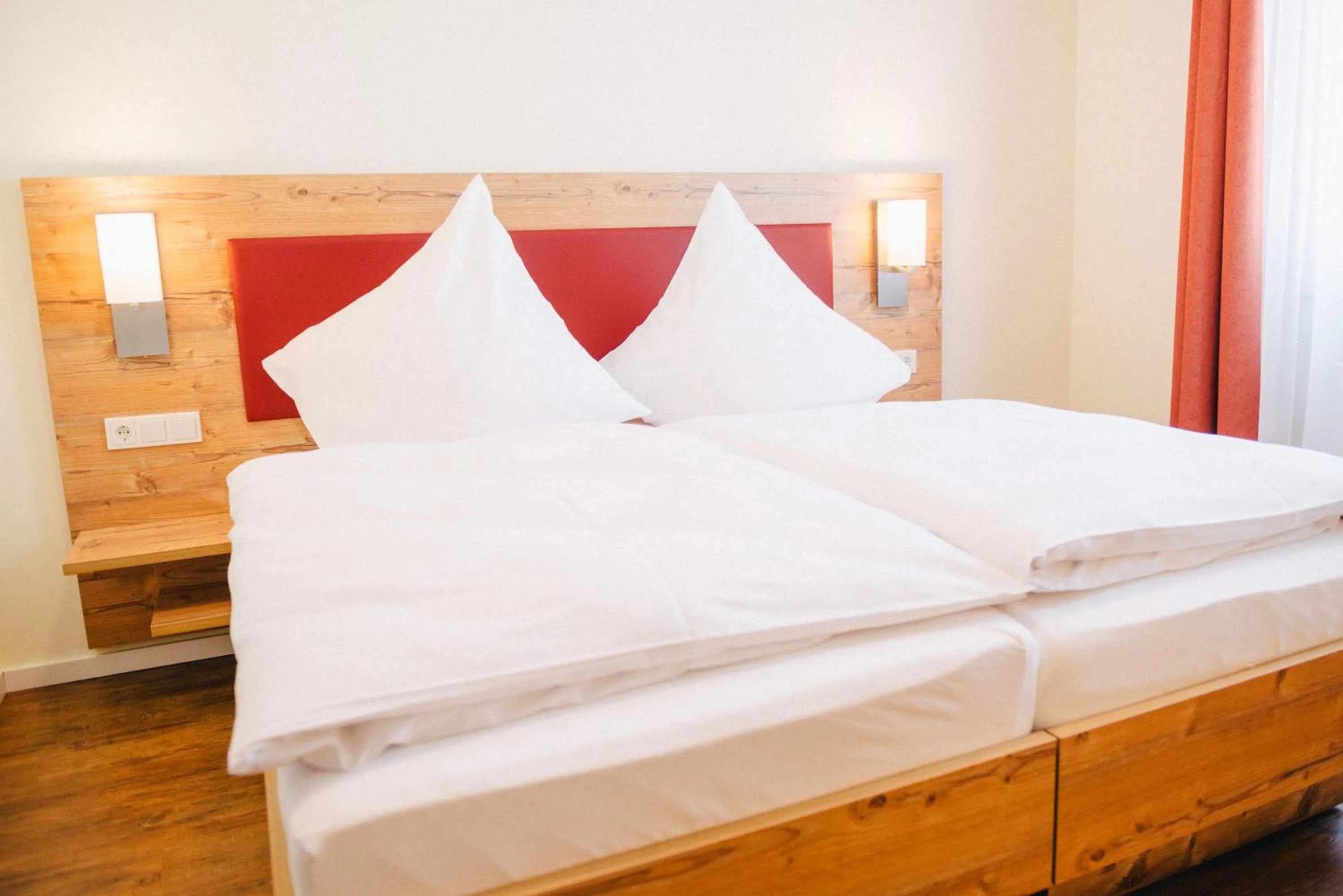 Double Room with Private Bathroom - single occupancy in Gasthaus Stroh