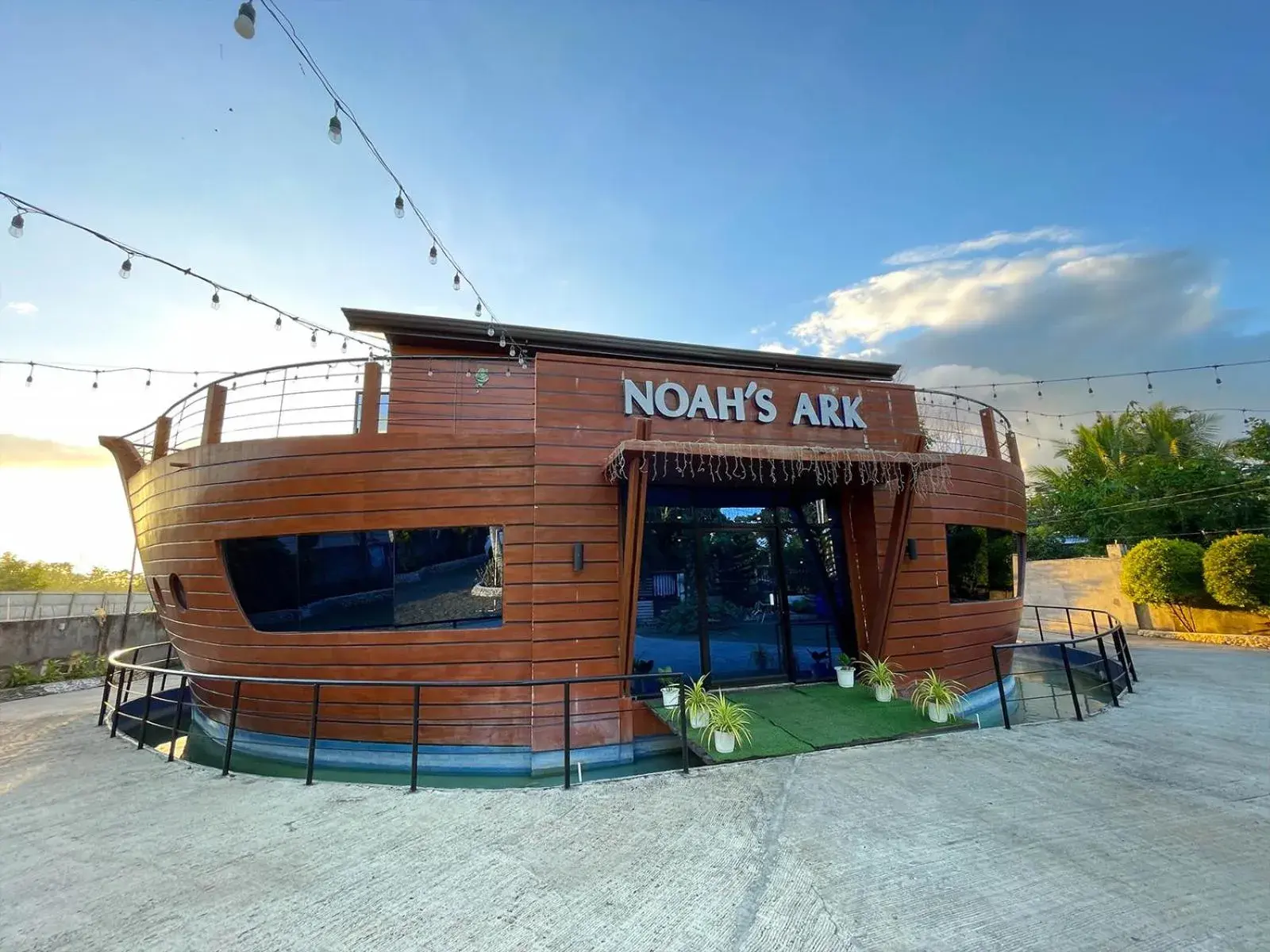 Noah's Ark Hotel powered by Cocotel Noah's Ark Hotel powered by Cocotel
