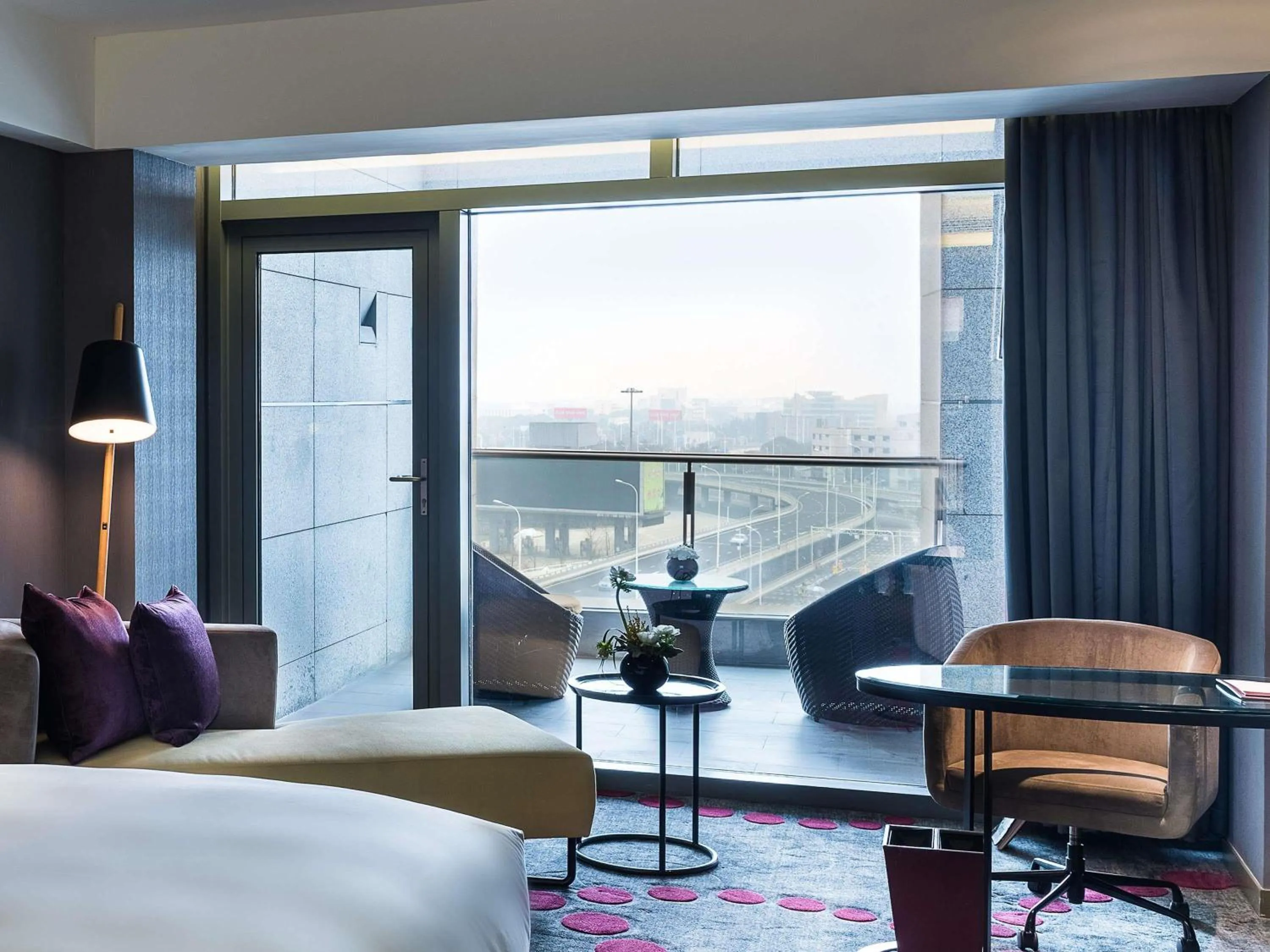 Deluxe King Room in Pullman Nanjing Lukou Airport