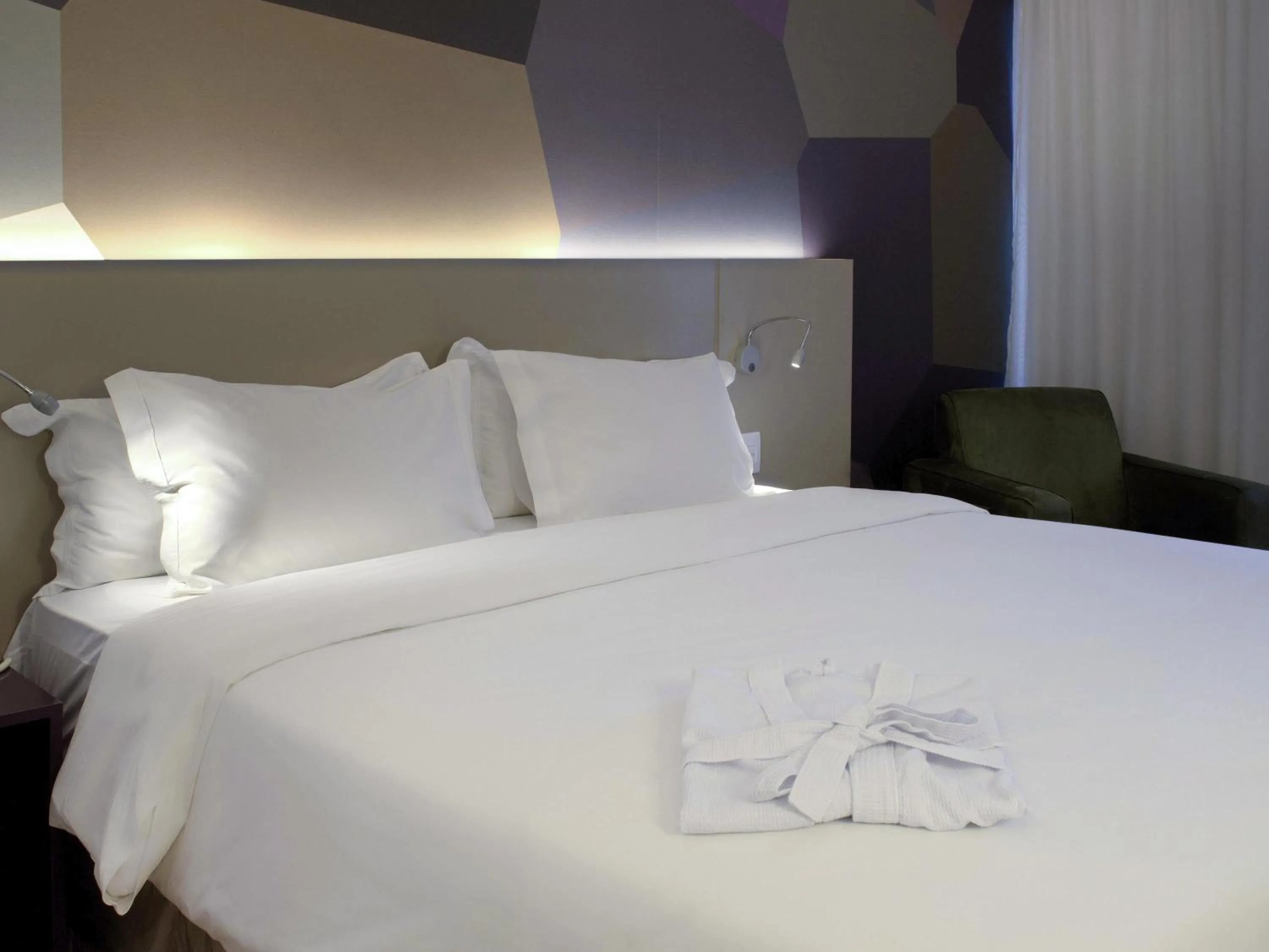 Superior King Room - Executive Floor in Mercure Sao Jose dos Campos