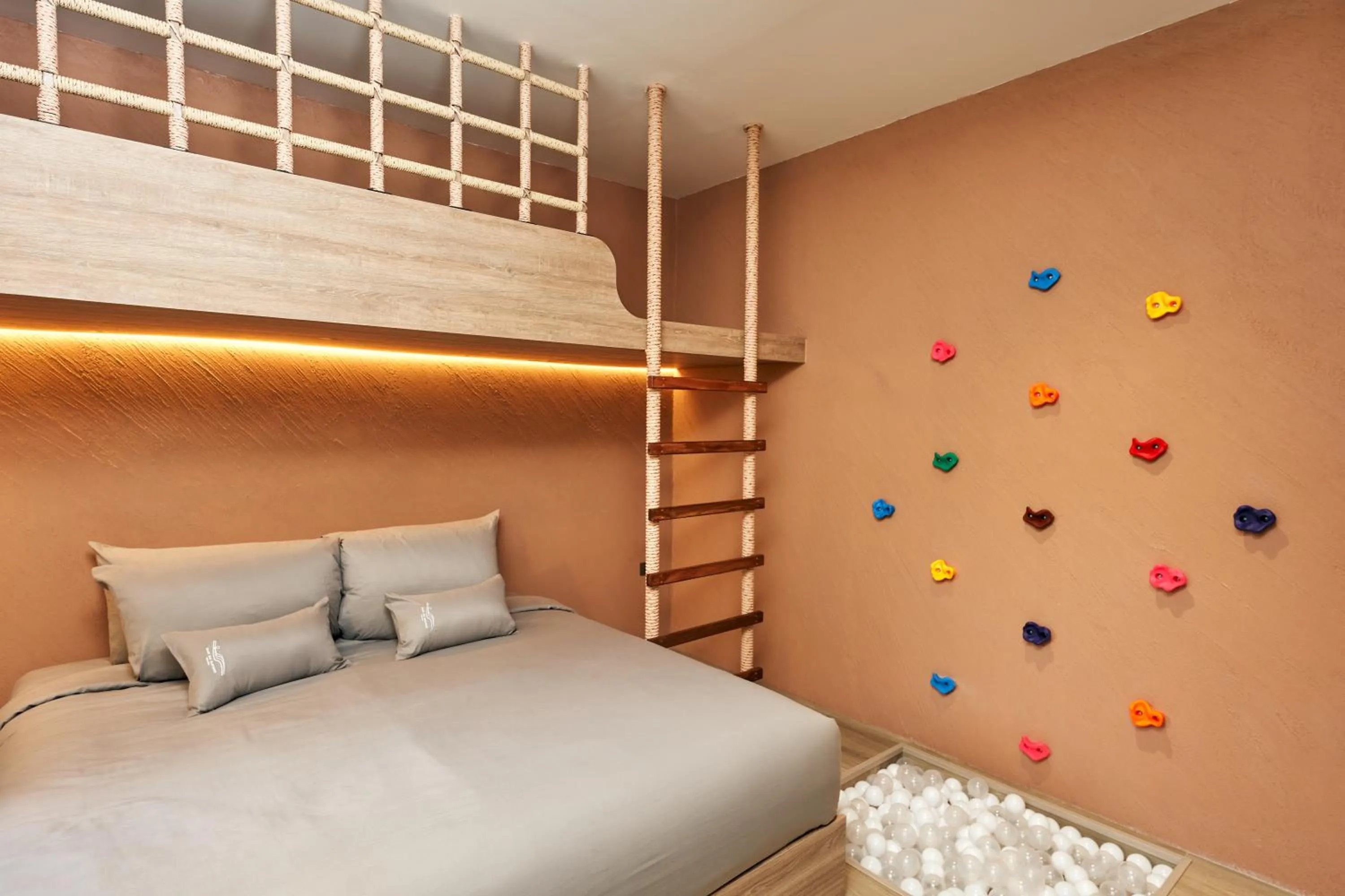 Standard Villa in Baan Rai Santisuk