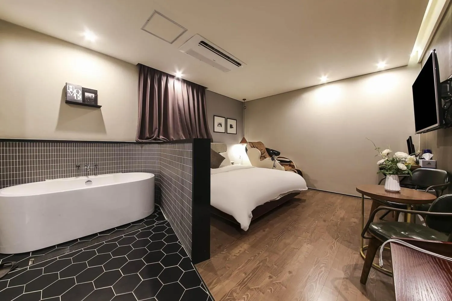 Premium Double Room in Brown Dot Yangjeong