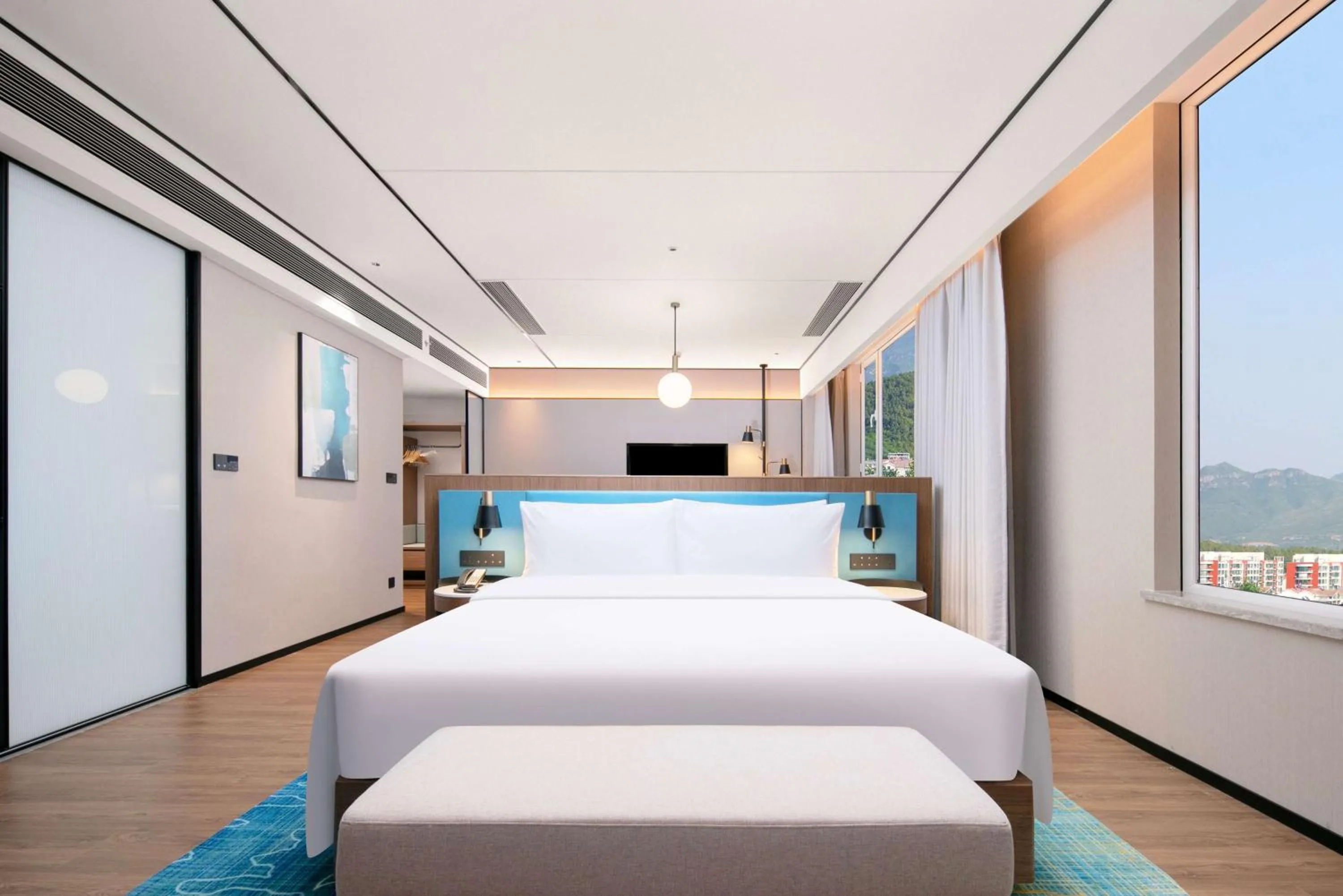 Premium King Room with Sofa Bed in Hilton Garden Inn Handan She County