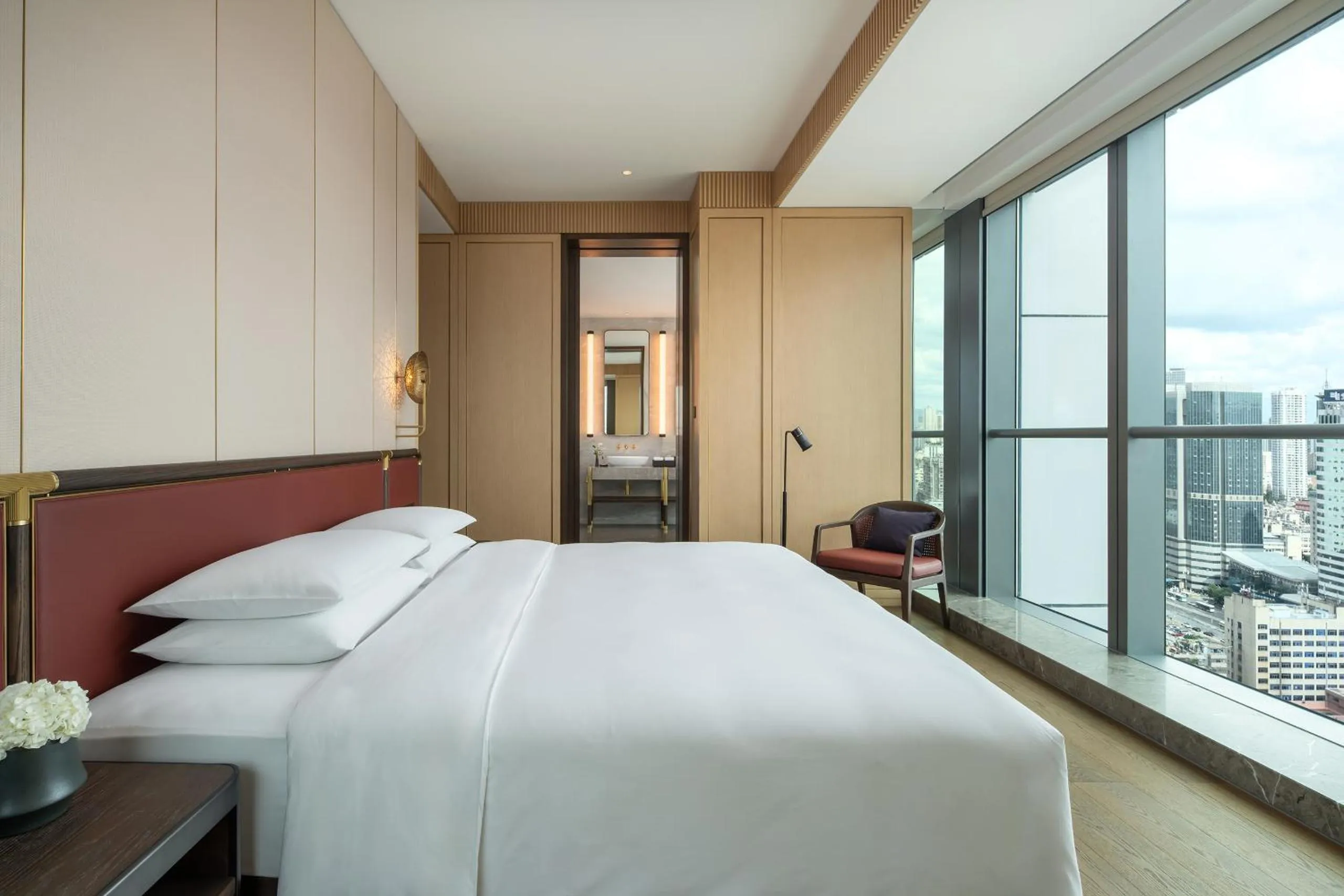 Grand Deluxe King Suite in Grand Hyatt Kunming