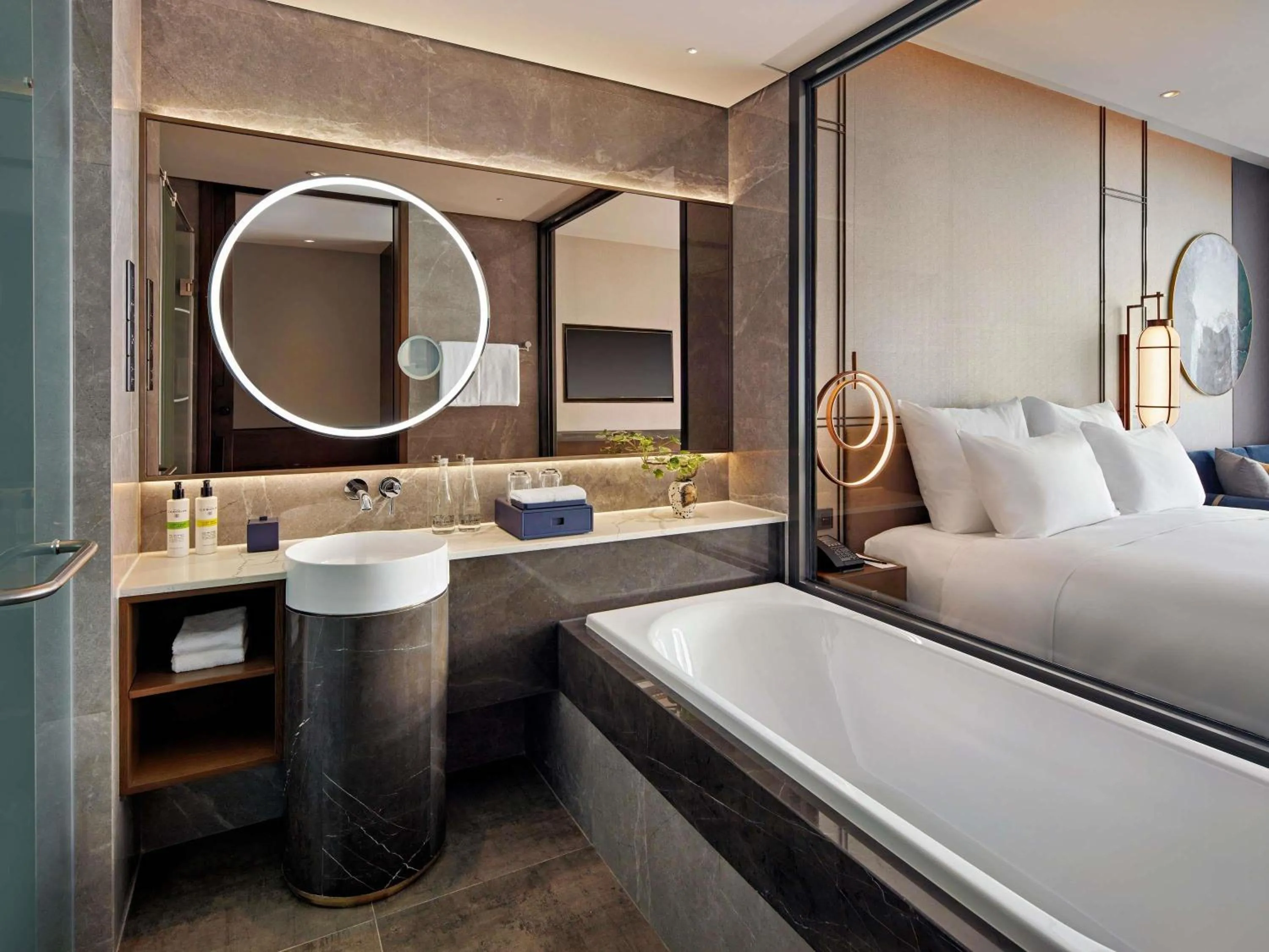 Superior Twin Room in Pullman Hai Phong Grand Hotel