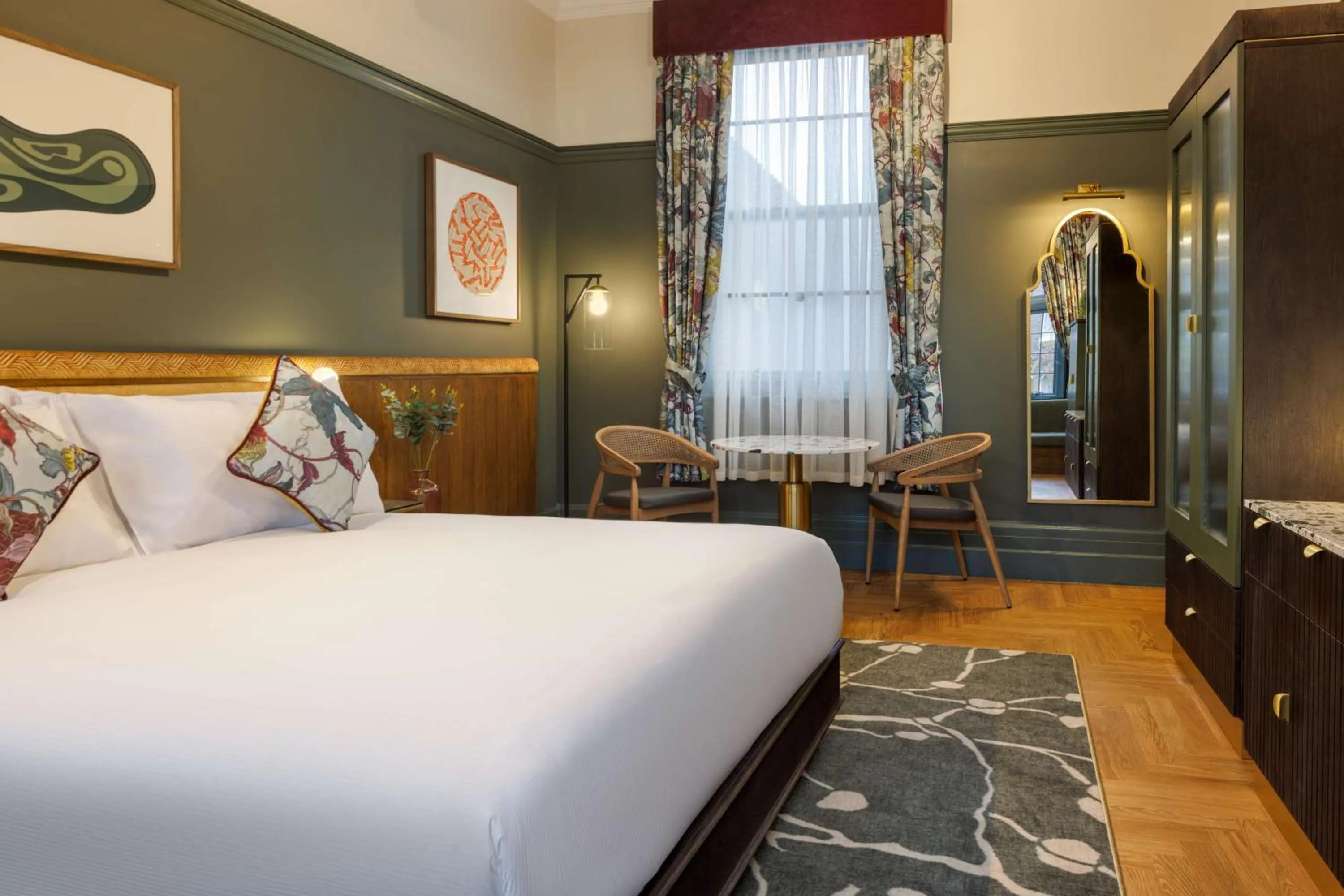 Heritage King Suite in The Samuel Ryder Hotel St Albans, Tapestry Collection Hilton