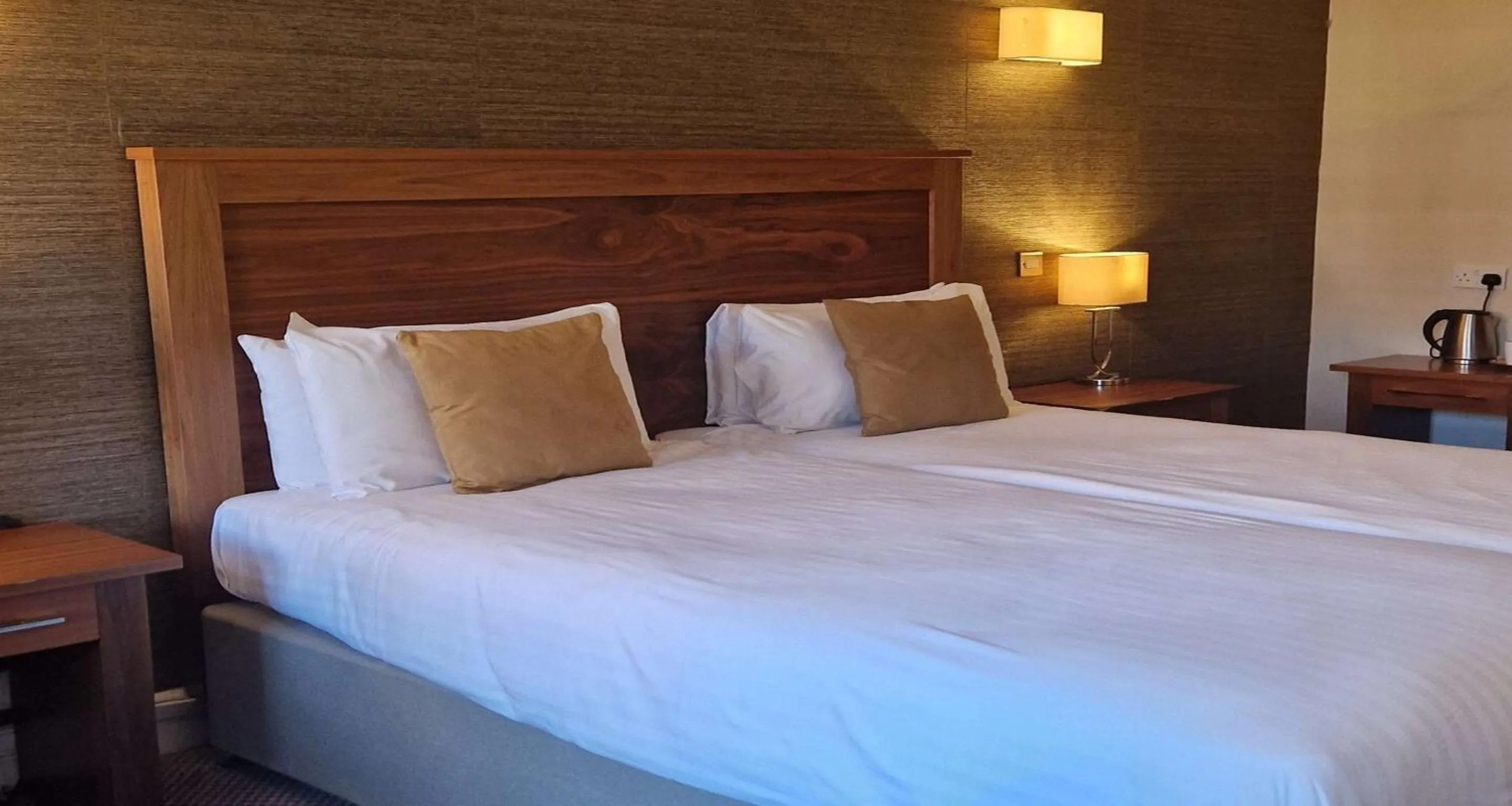 Standard Twin Room in Best Western Moore Place Hotel