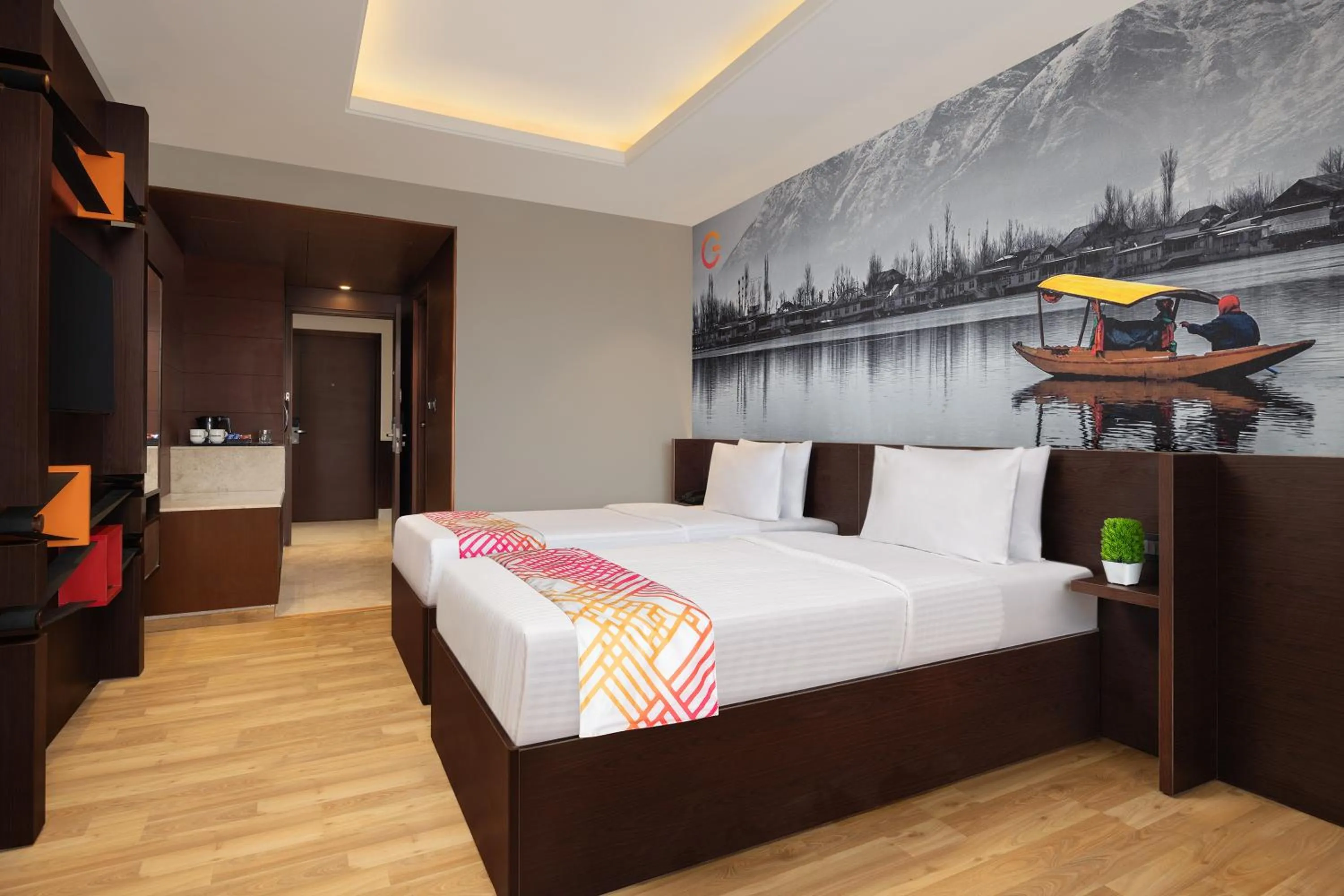 Luxe Twin Room - single occupancy in Ginger Srinagar Barzulla Near Srinagar Airport