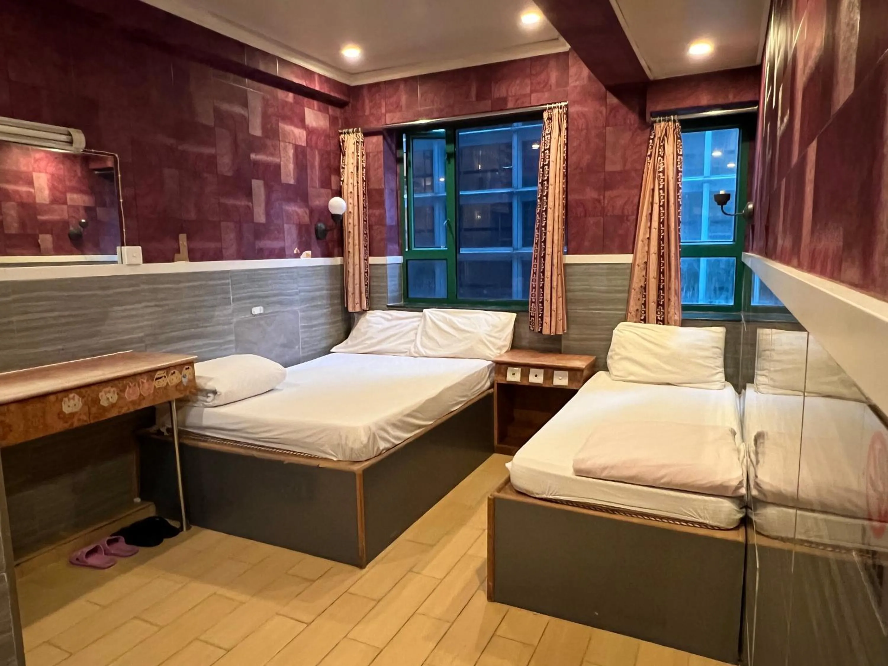 Triple Room with Private Bathroom in USA Hostel HONG KONG