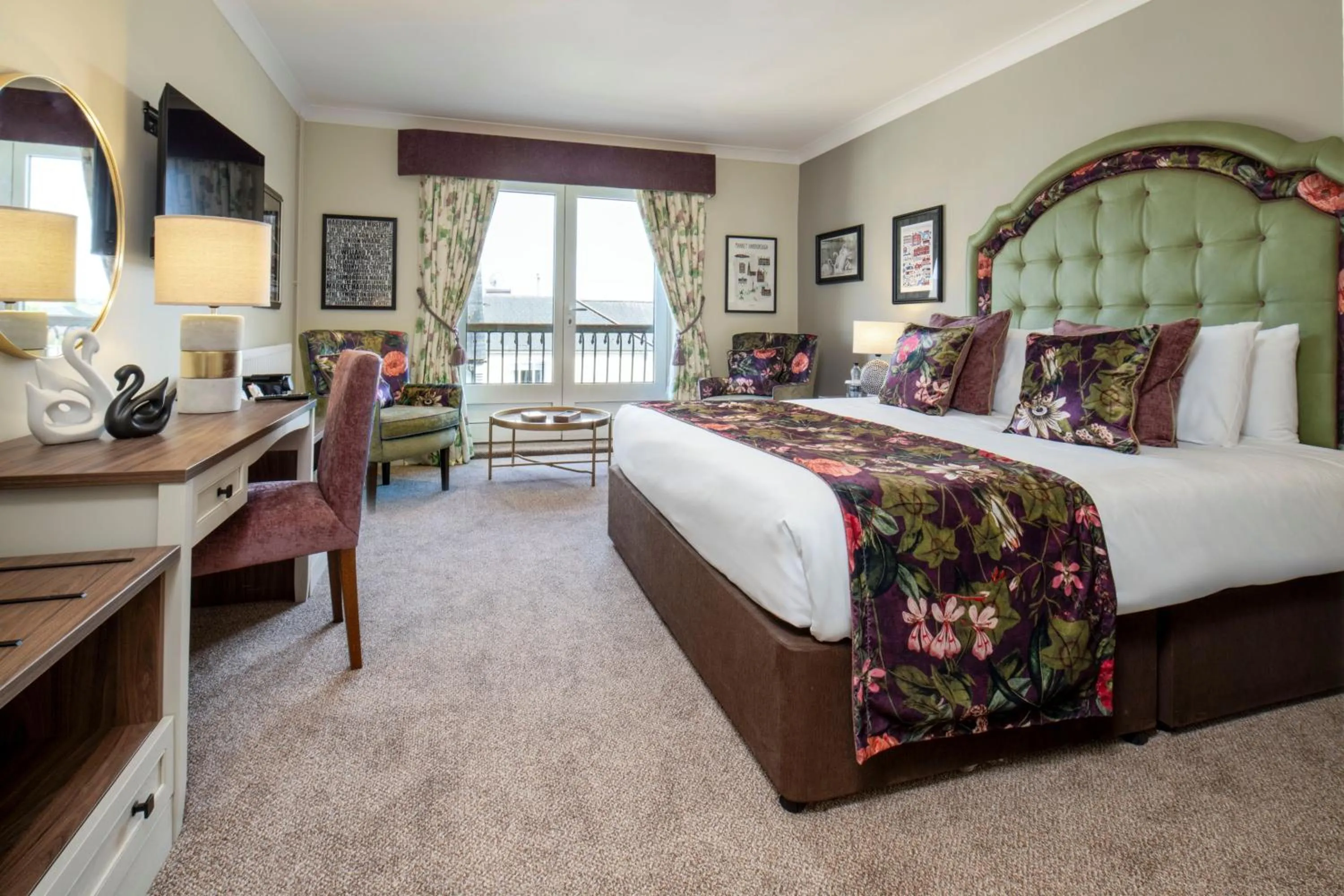 Deluxe Double Room in The Three Swans Hotel, Market Harborough, Leicestershire - The Coaching Inn Group